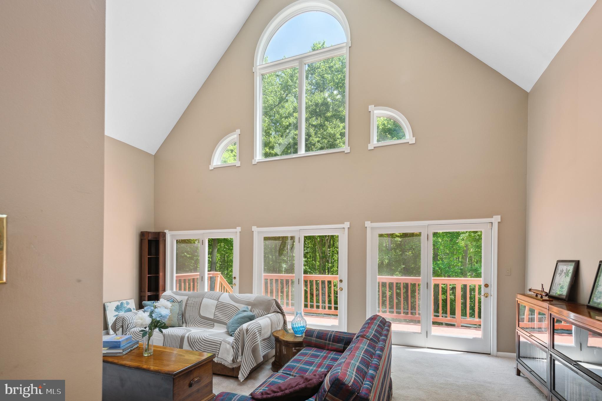 QUEEN ANNE ESTATES - Residential