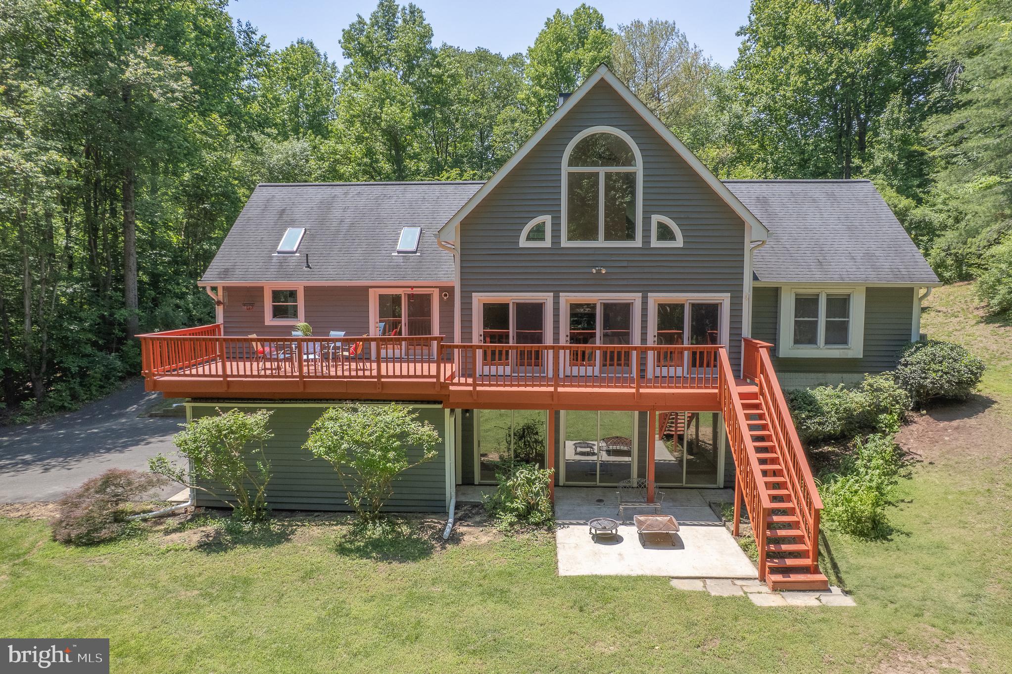 QUEEN ANNE ESTATES - Residential