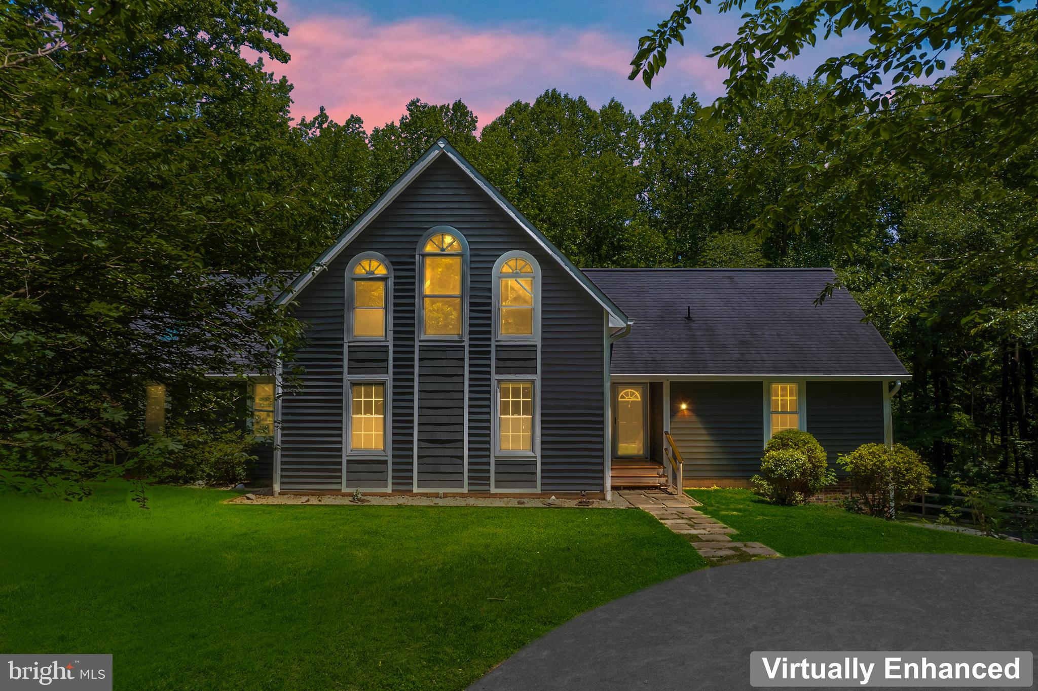 QUEEN ANNE ESTATES - Residential