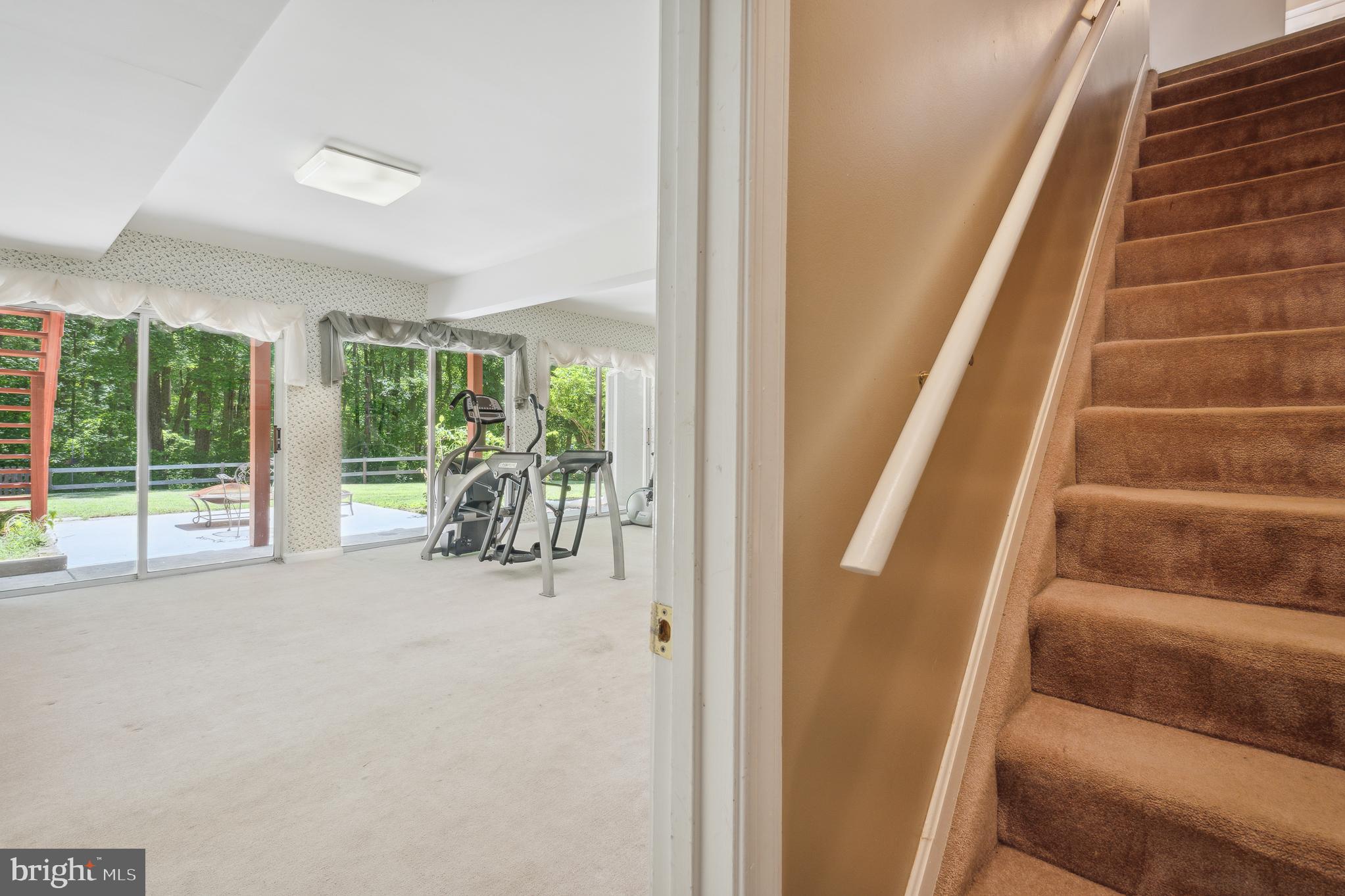 QUEEN ANNE ESTATES - Residential