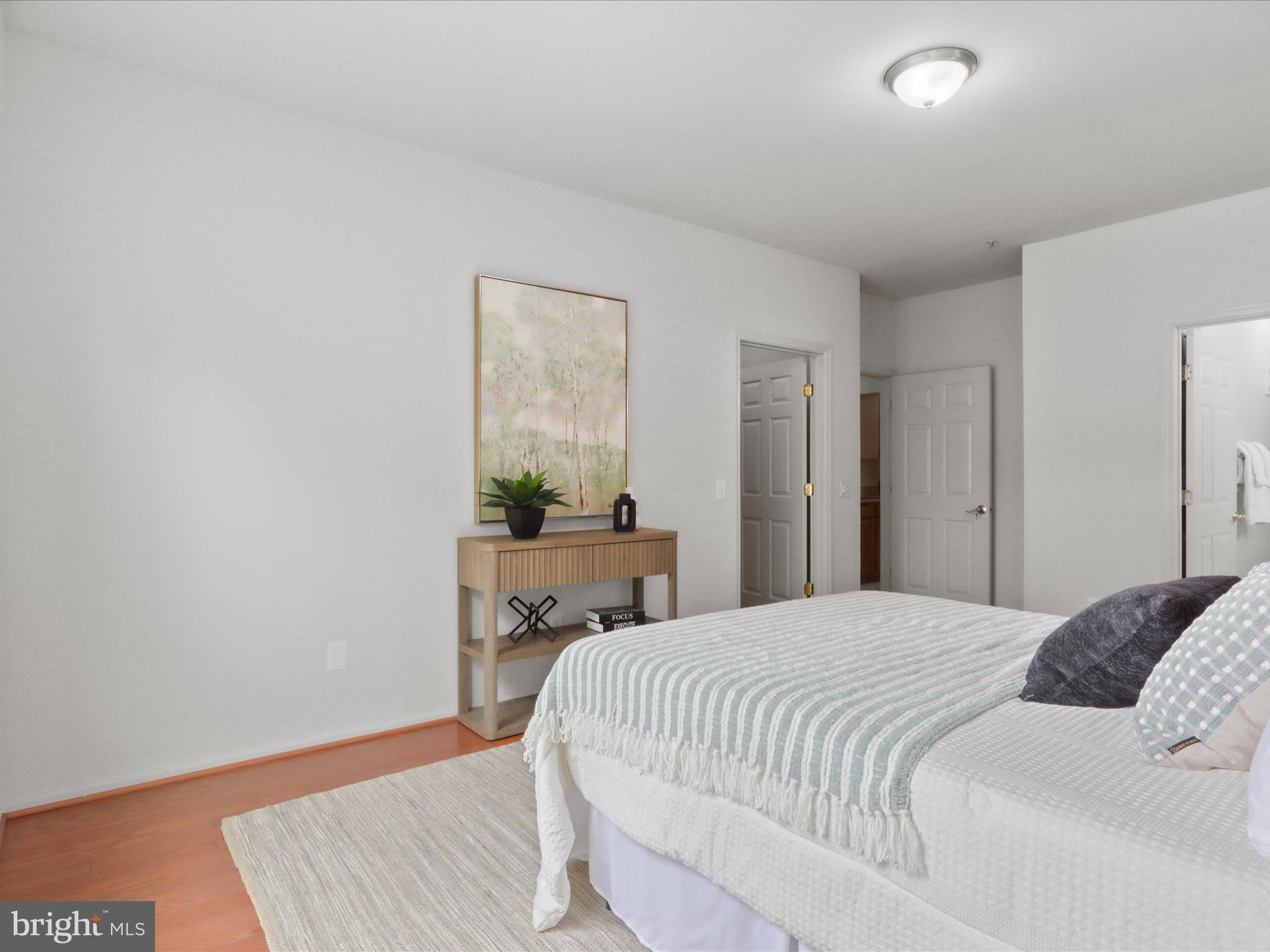 GATES OF MCLEAN - Residential