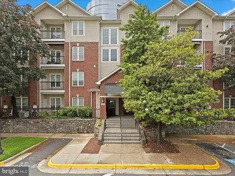 1521 Spring Gate Drive Unit 10308, McLean, VA MLS: VAFX2242896