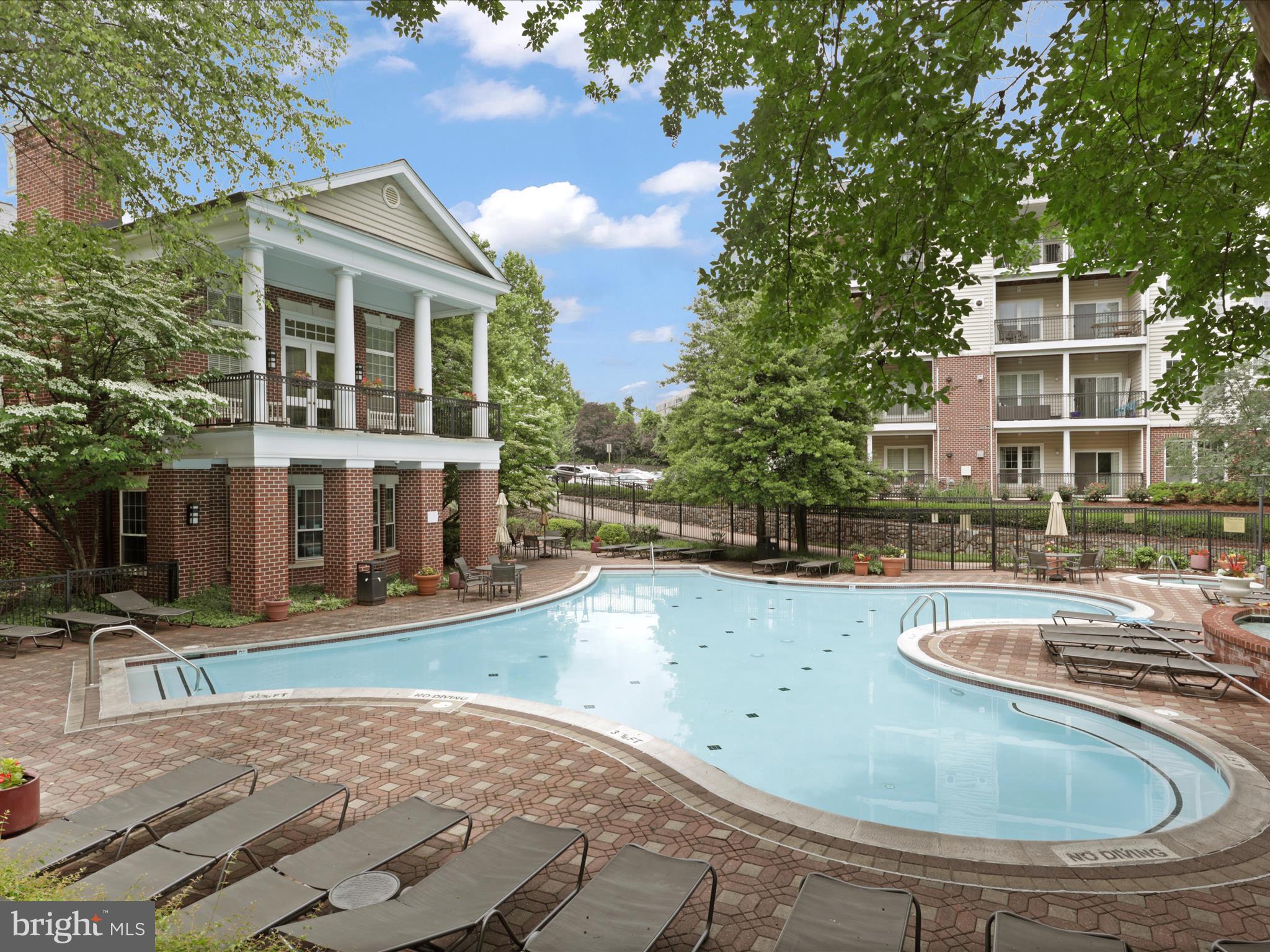 GATES OF MCLEAN - Residential