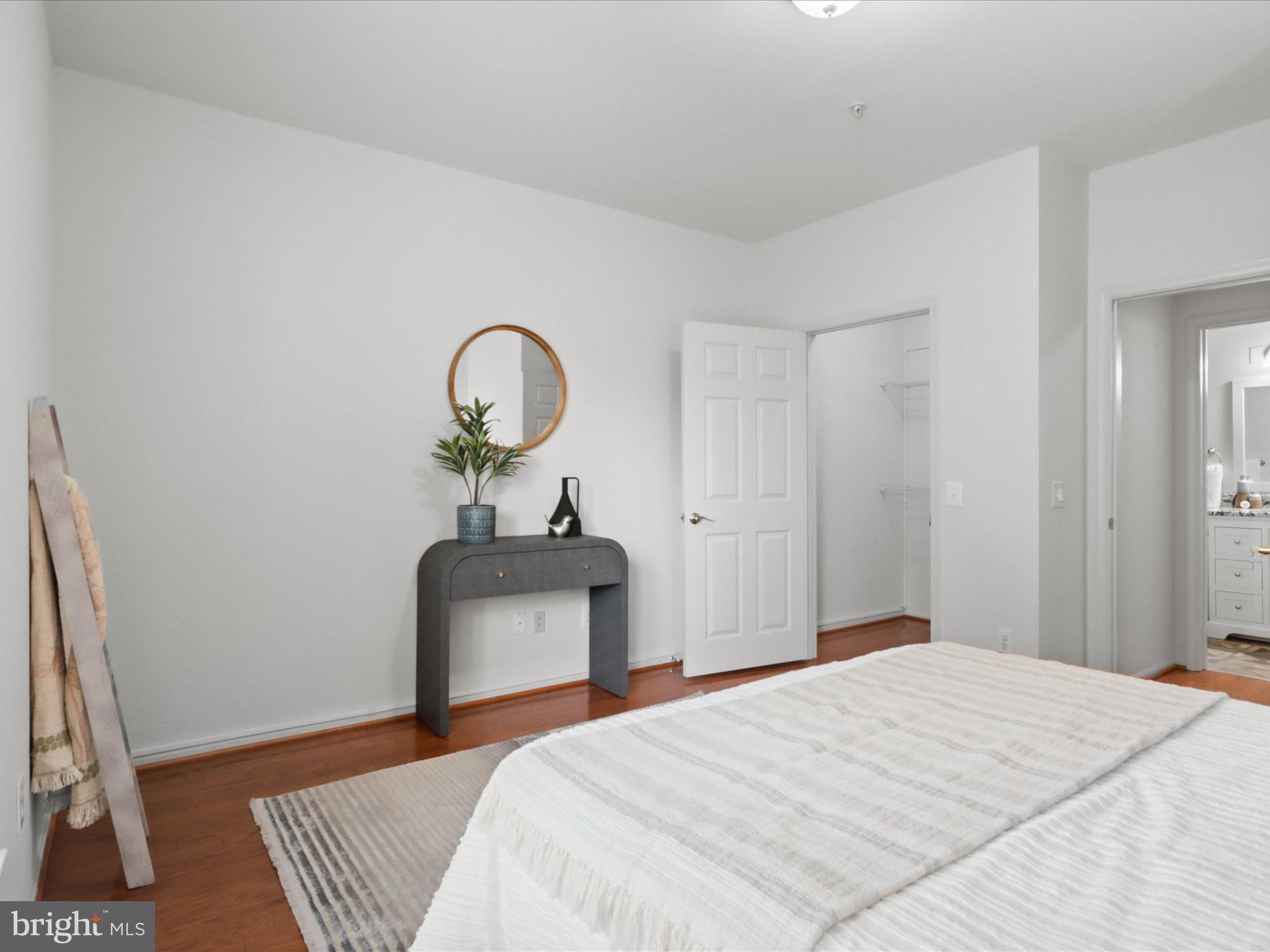 GATES OF MCLEAN - Residential