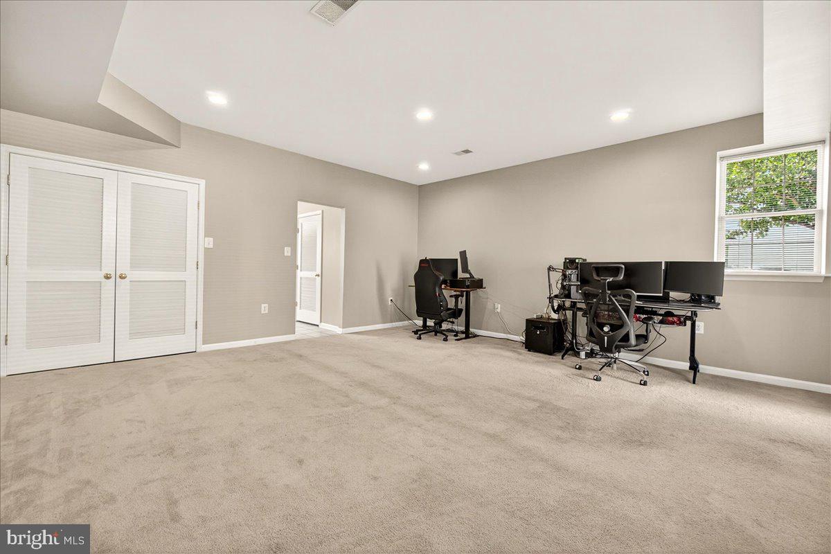 HUNTFIELD - Residential