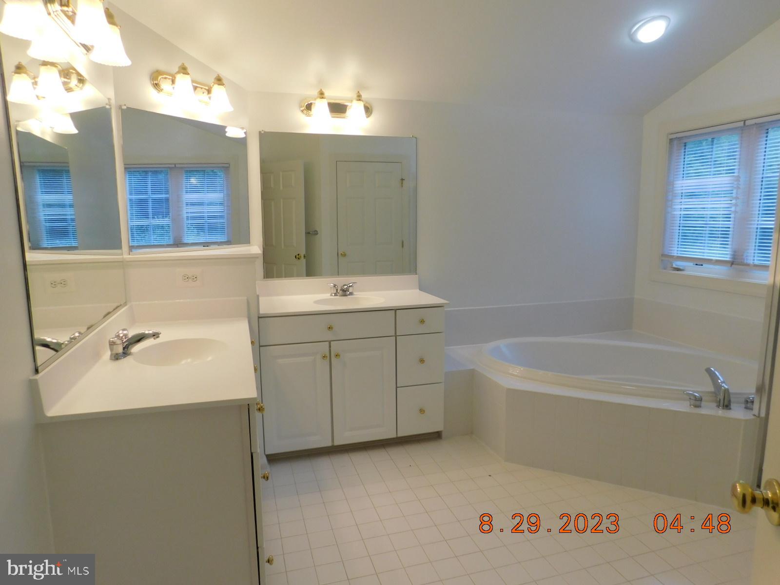 SOUTH WALES - Residential Lease