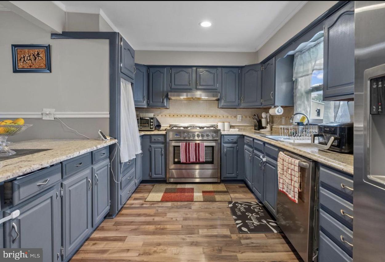FAIRLESS HILLS - Residential Lease