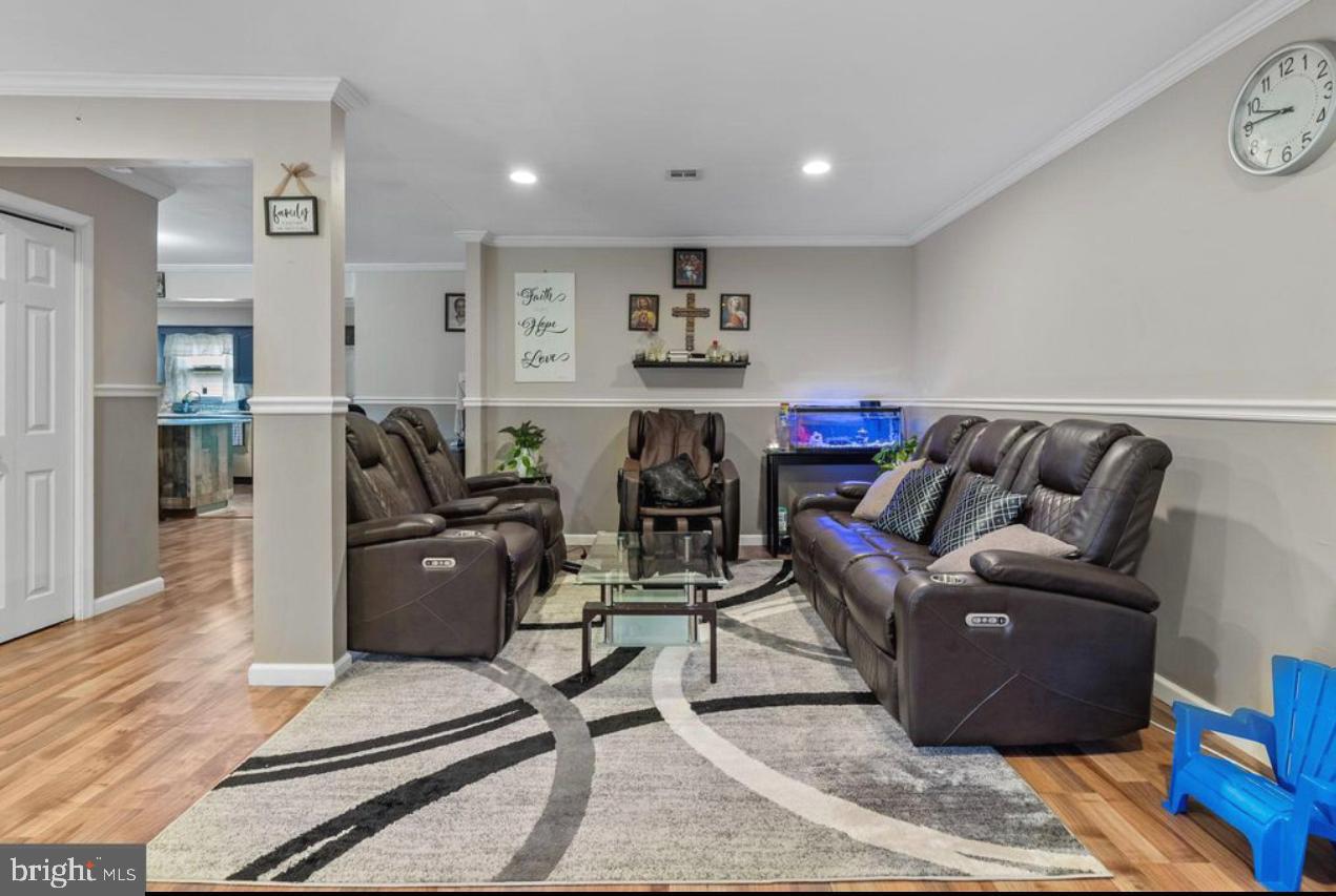 FAIRLESS HILLS - Residential Lease