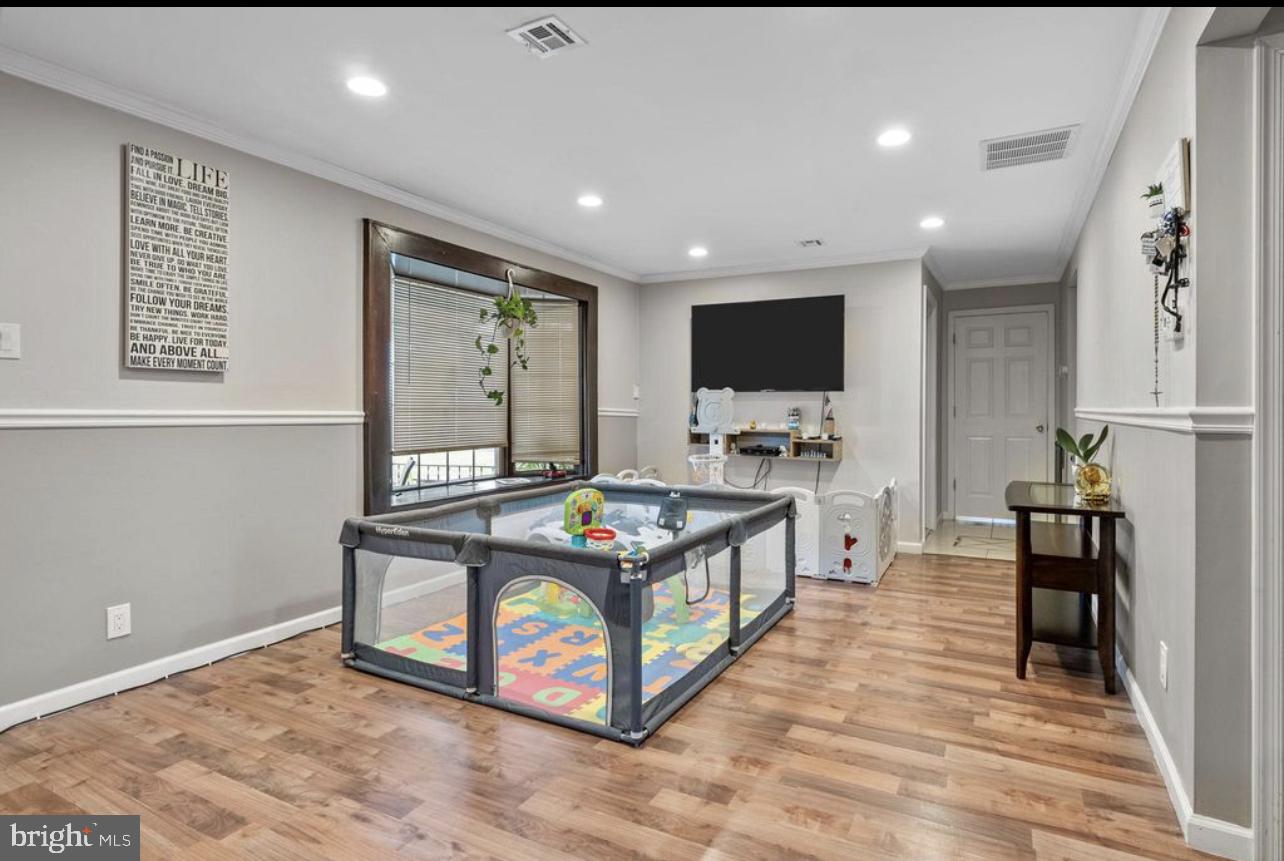 FAIRLESS HILLS - Residential Lease