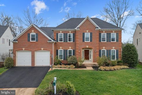 6070 ERINBLAIR LOOP HAYMARKET VA 20169