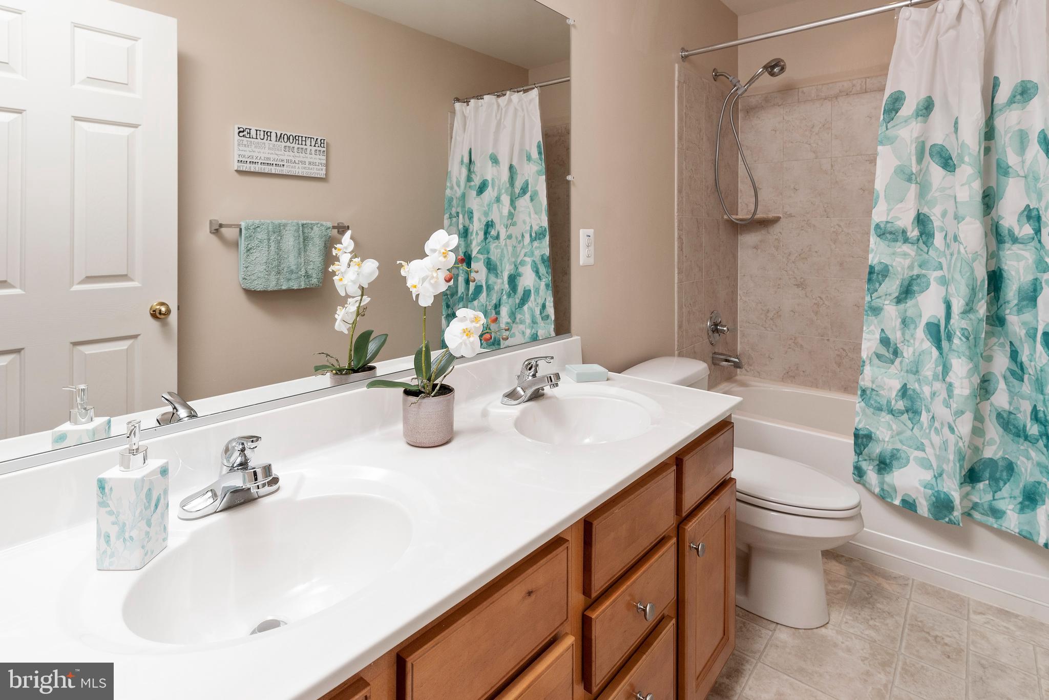 NORTH BROOK - Residential