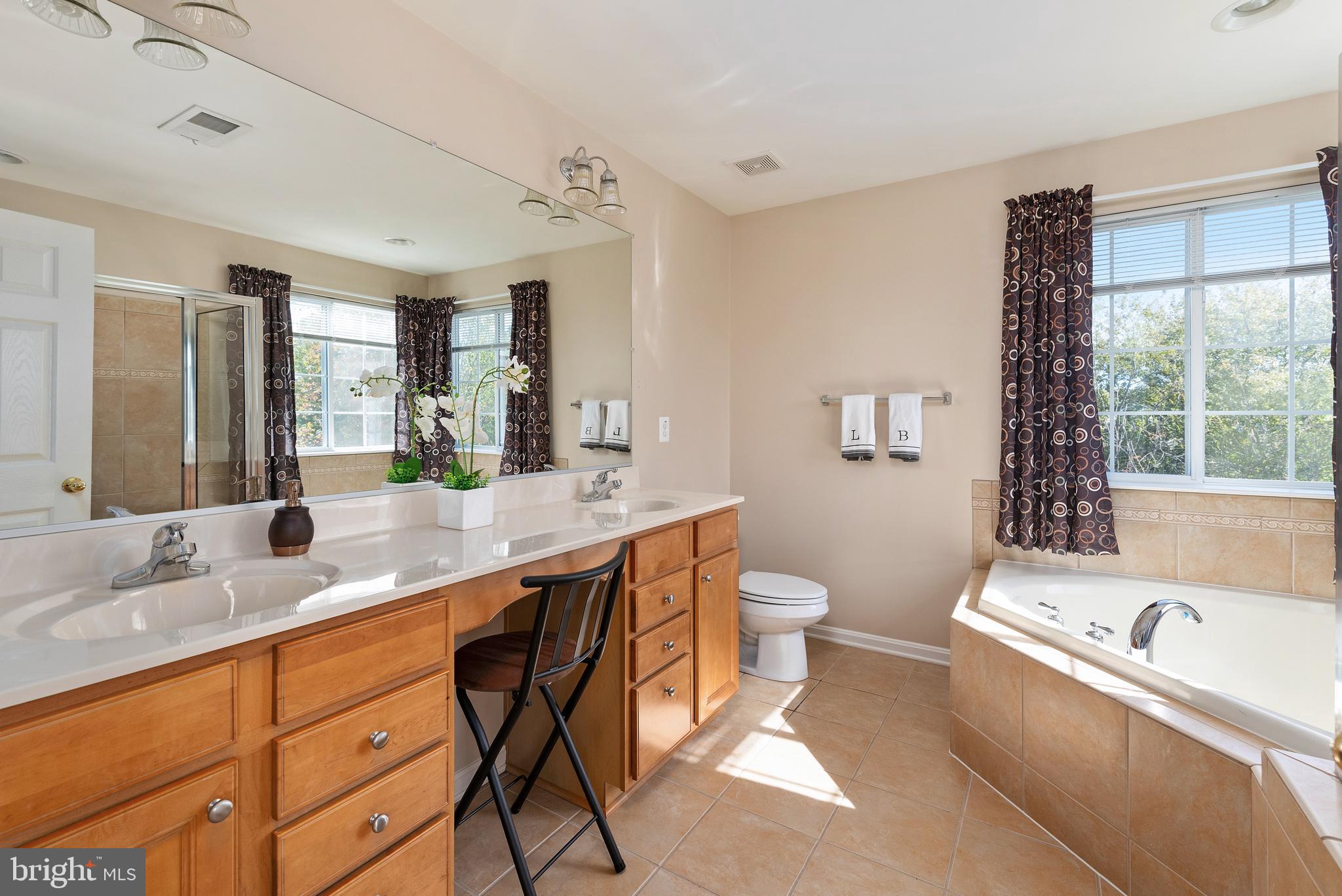 NORTH BROOK - Residential