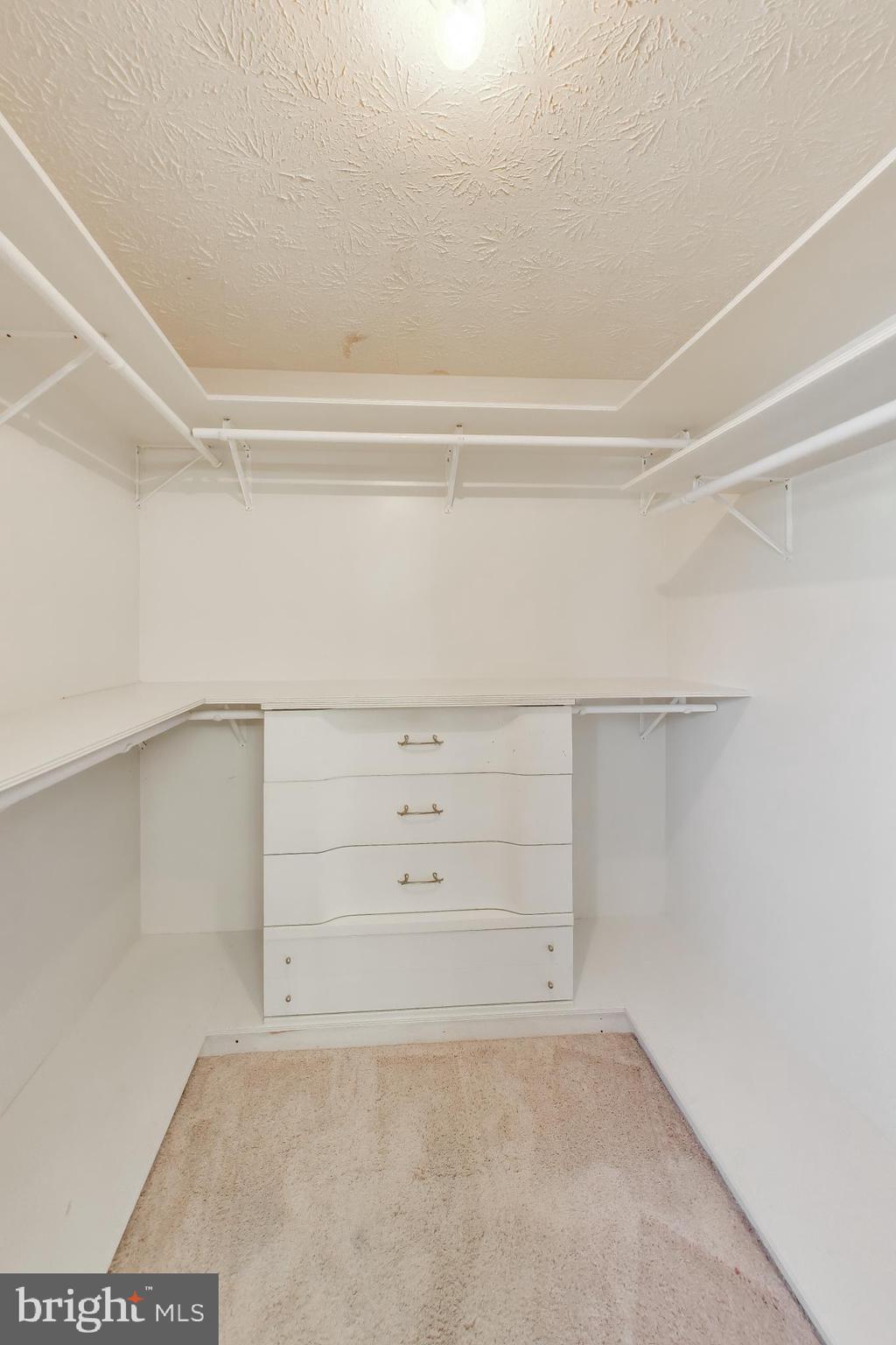 OLNEY OAKS - Residential