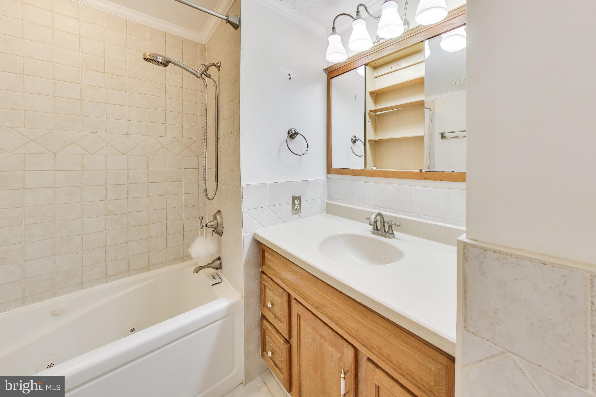 OLNEY OAKS - Residential