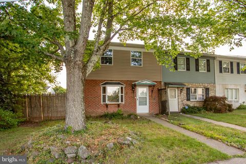 Photo of 116 Linda Court, RICHLANDTOWN, PA 18955 (MLS # PABU2124218)
