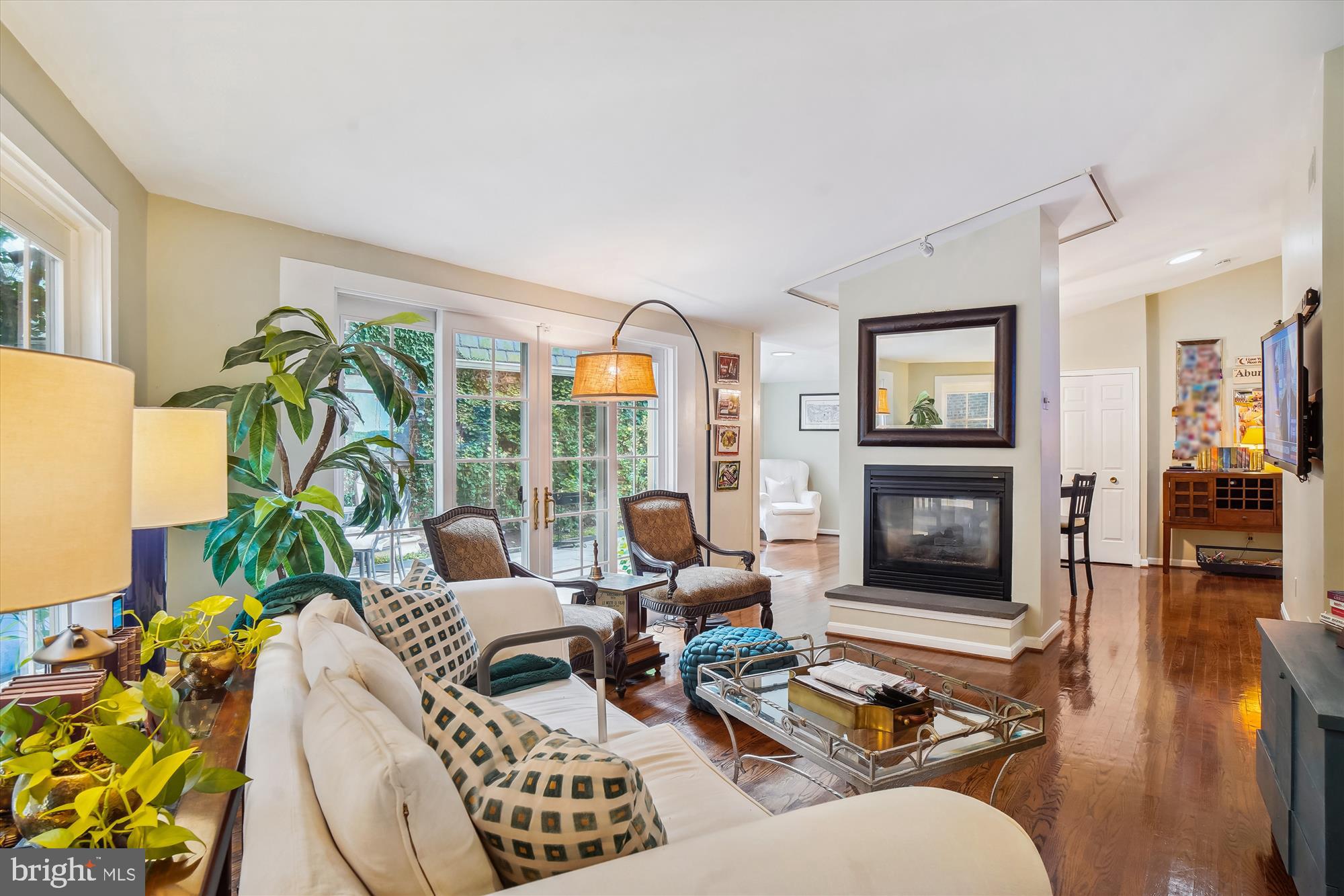 WESTMORELAND HILLS - Residential