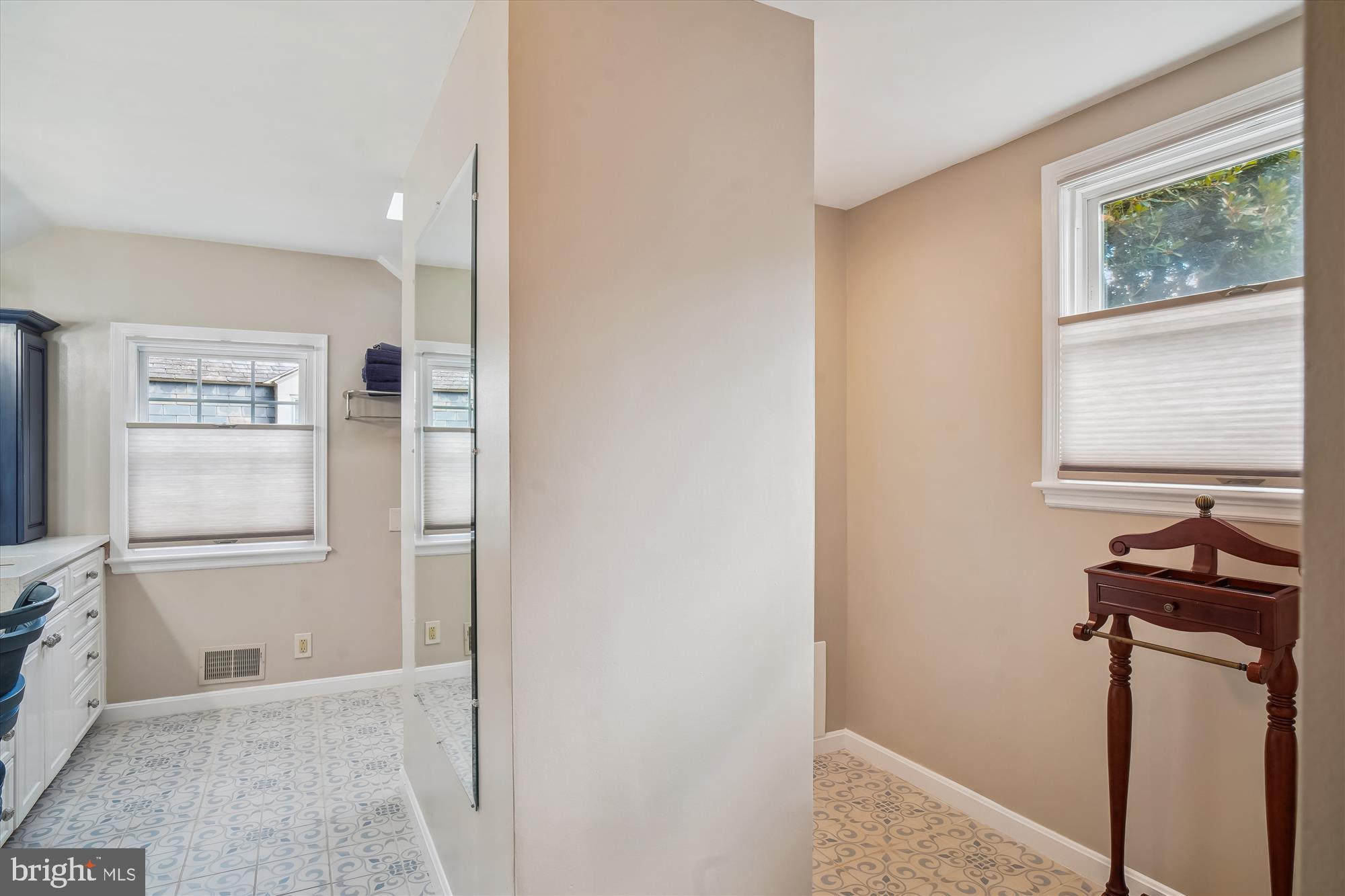 WESTMORELAND HILLS - Residential