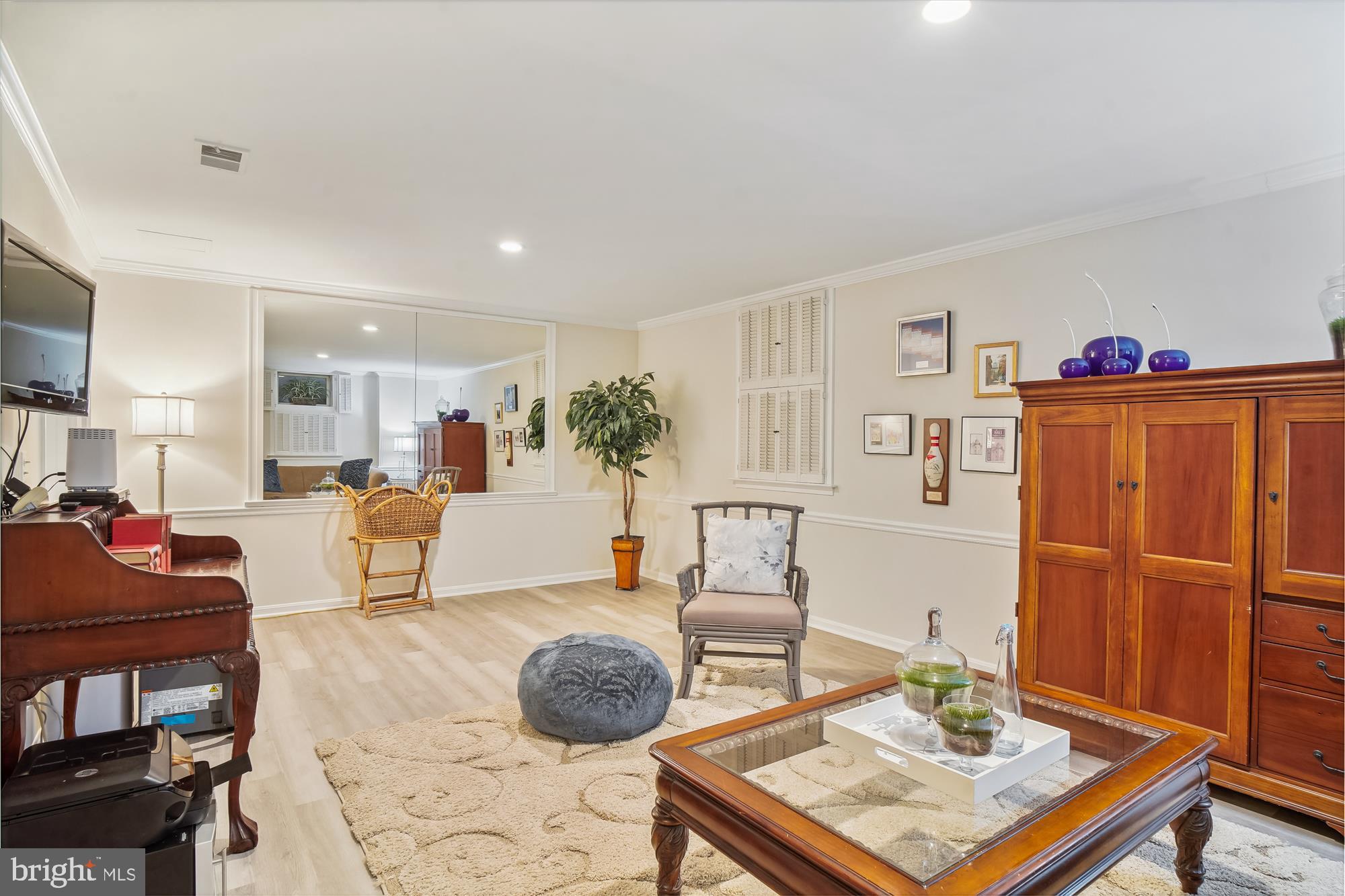 WESTMORELAND HILLS - Residential