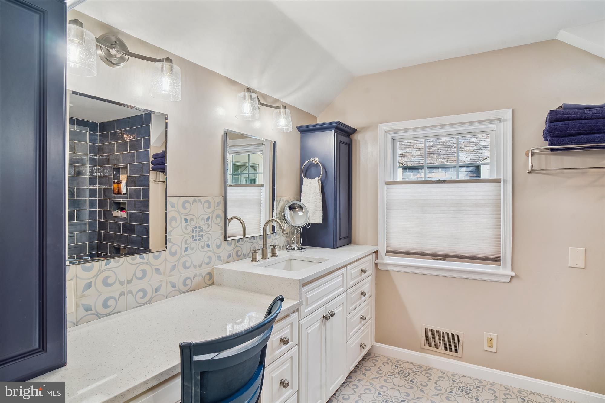 WESTMORELAND HILLS - Residential