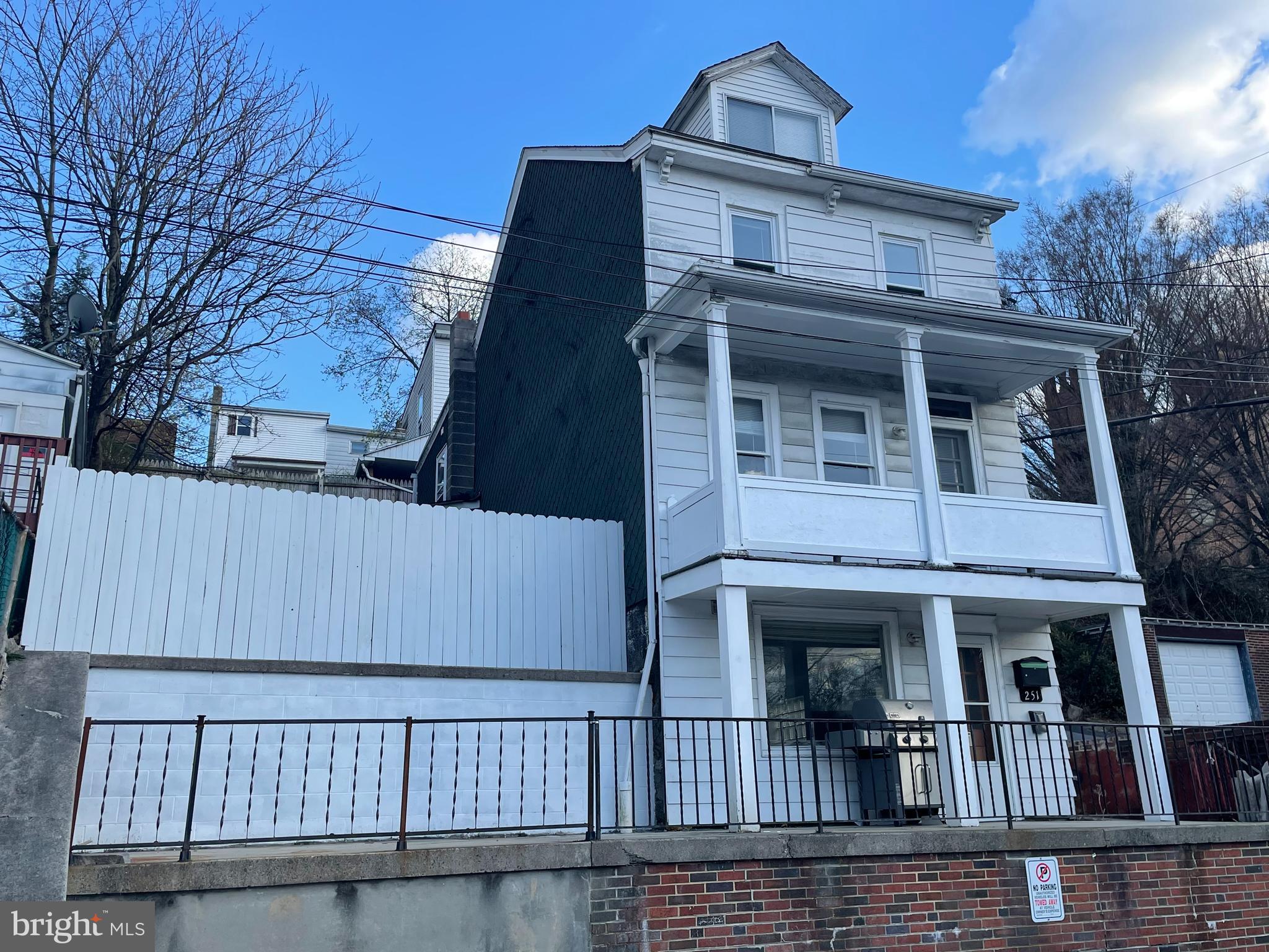 251 S SPRUCE STREET