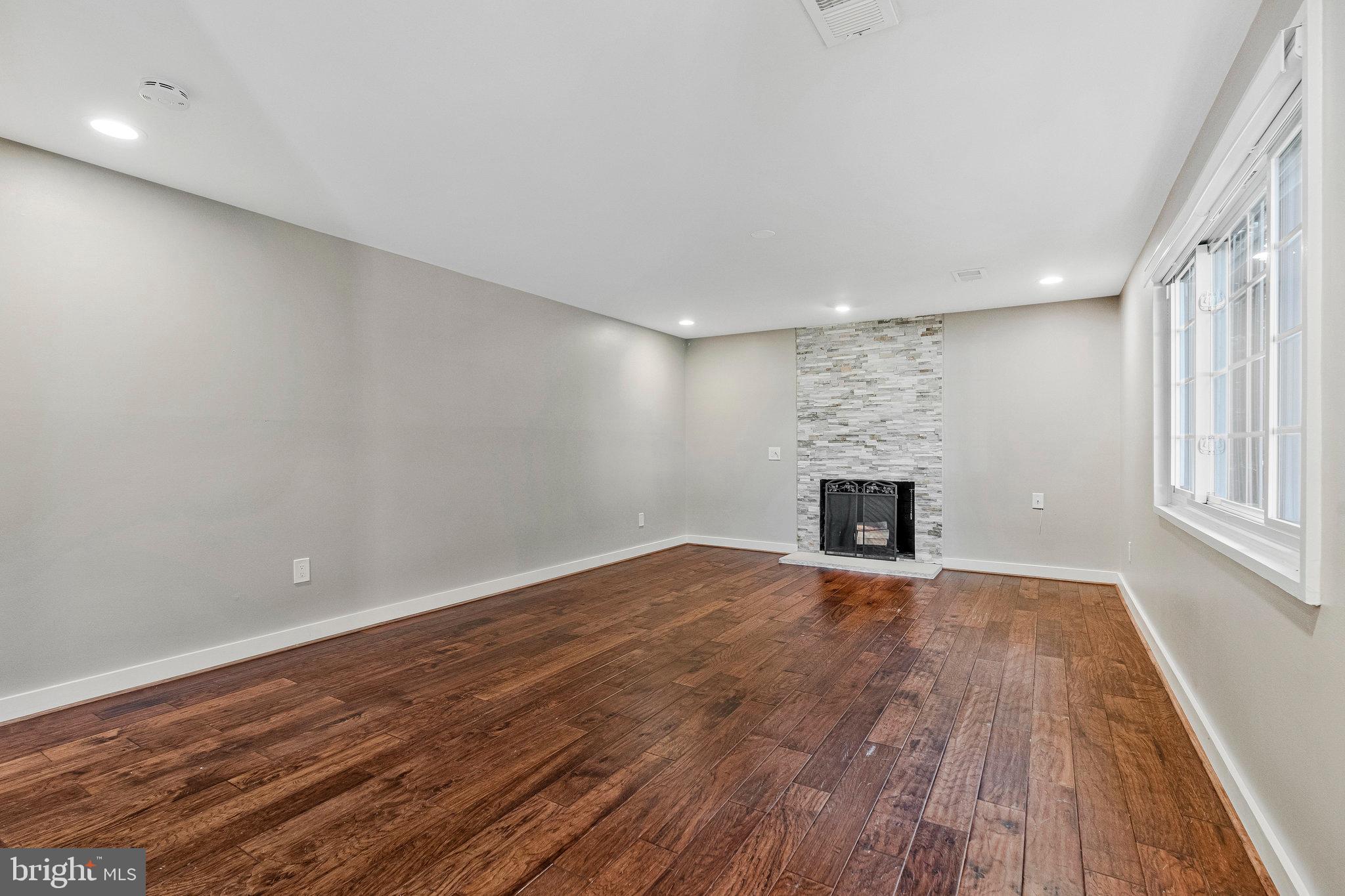 ROSEMONT - Residential