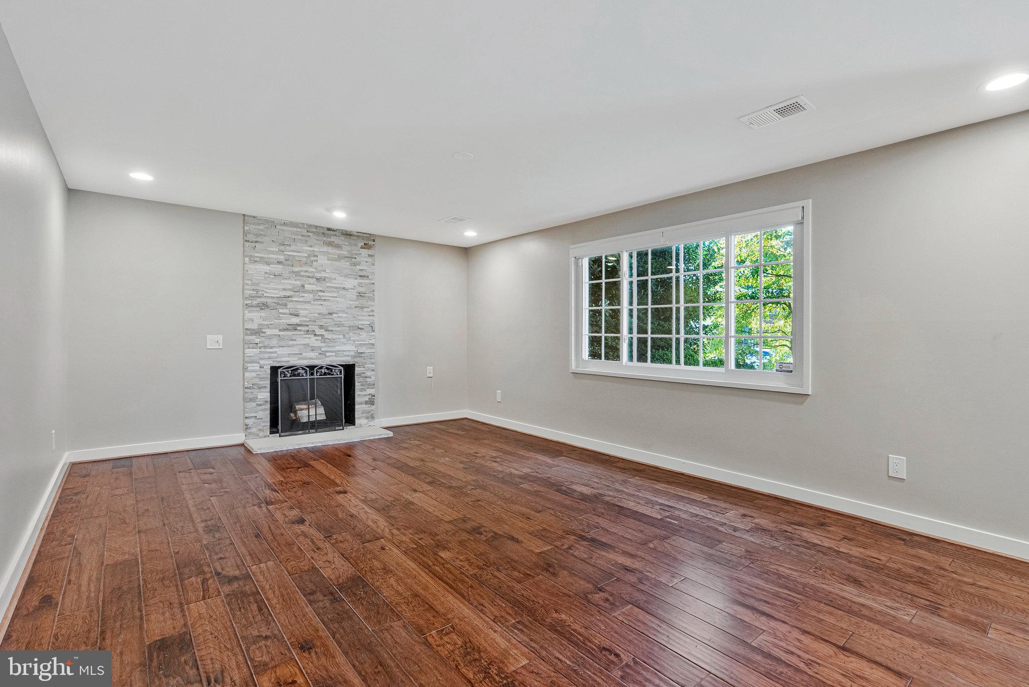 ROSEMONT - Residential