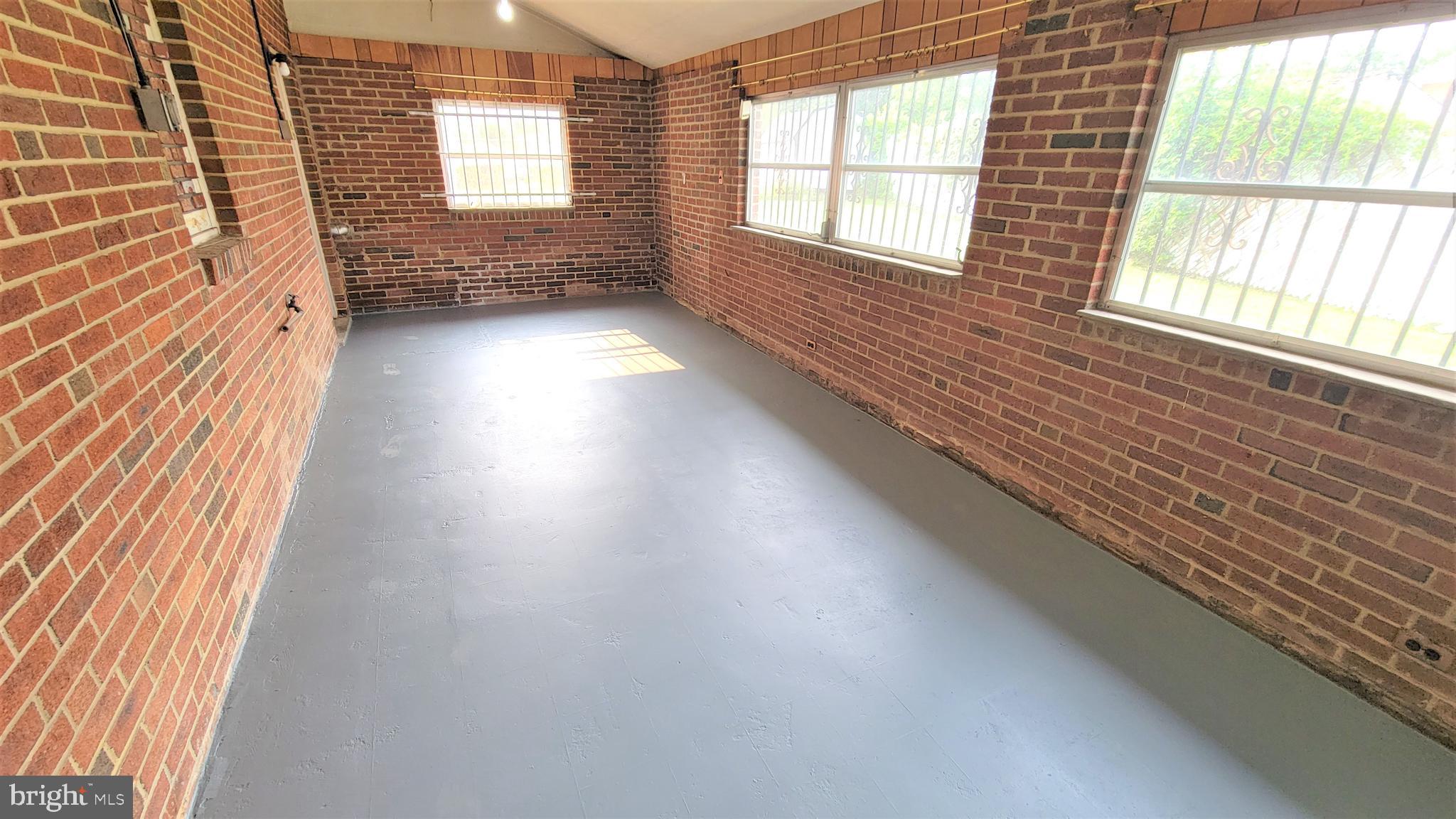 TAYLOR GARDENS - Residential