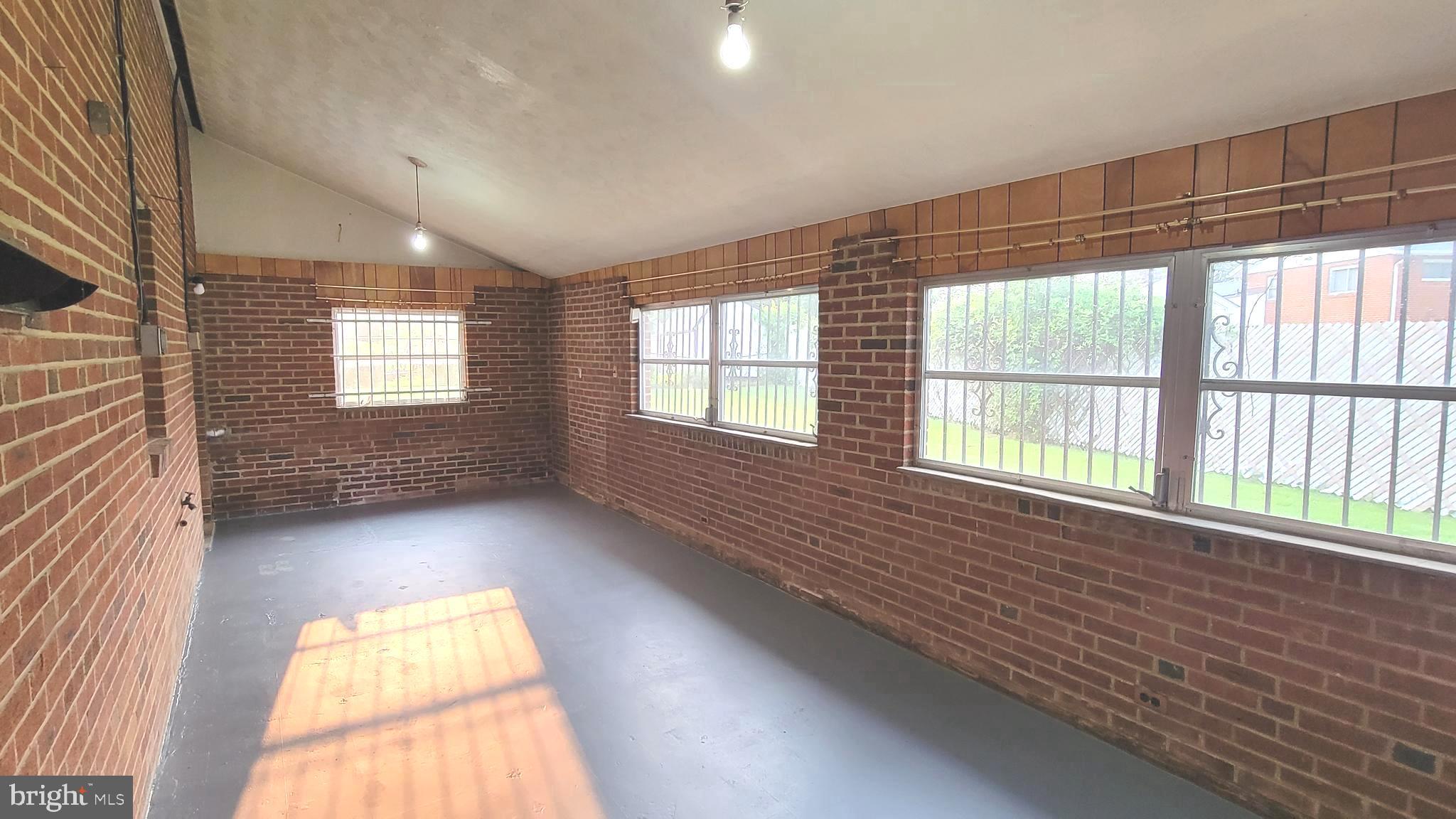 TAYLOR GARDENS - Residential