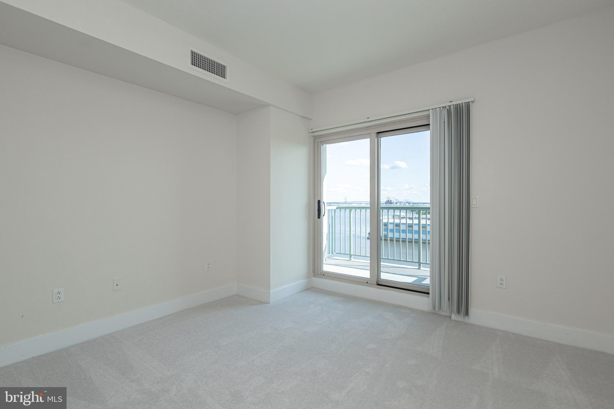 DOCKSIDE CONDOMINIUM - Residential