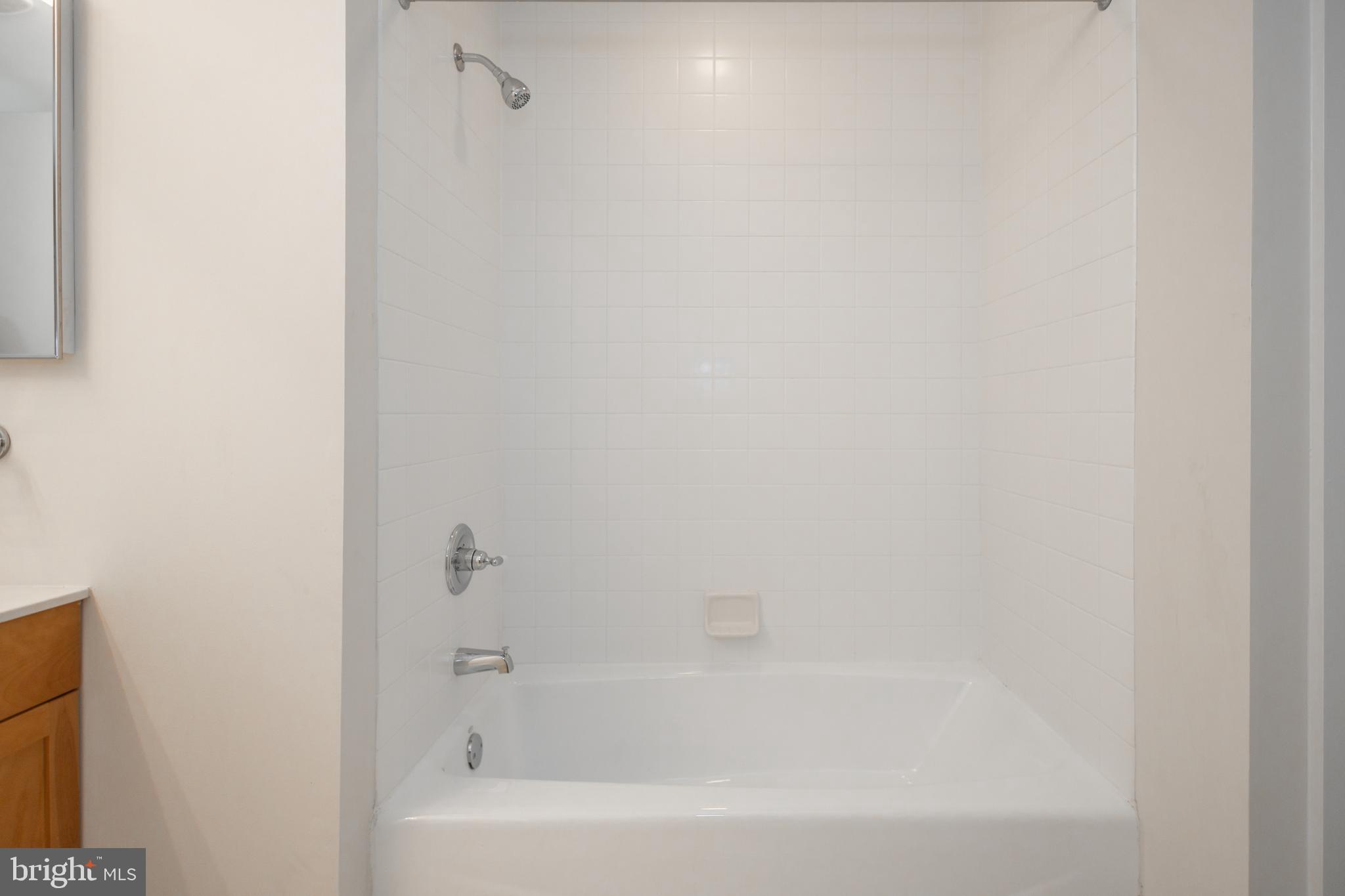 DOCKSIDE CONDOMINIUM - Residential