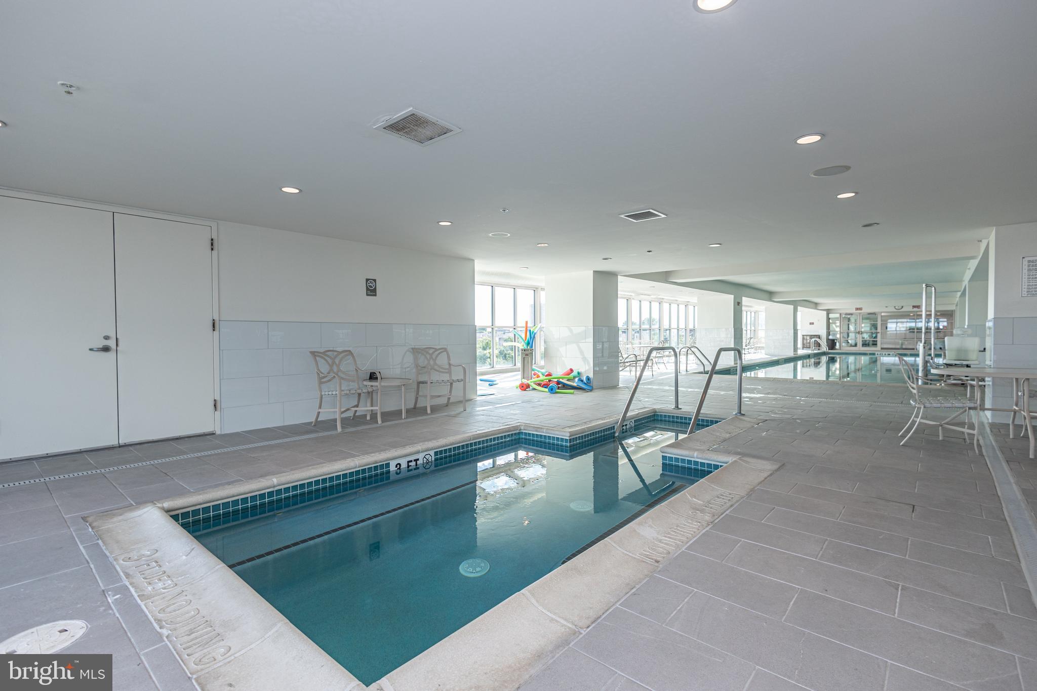 DOCKSIDE CONDOMINIUM - Residential