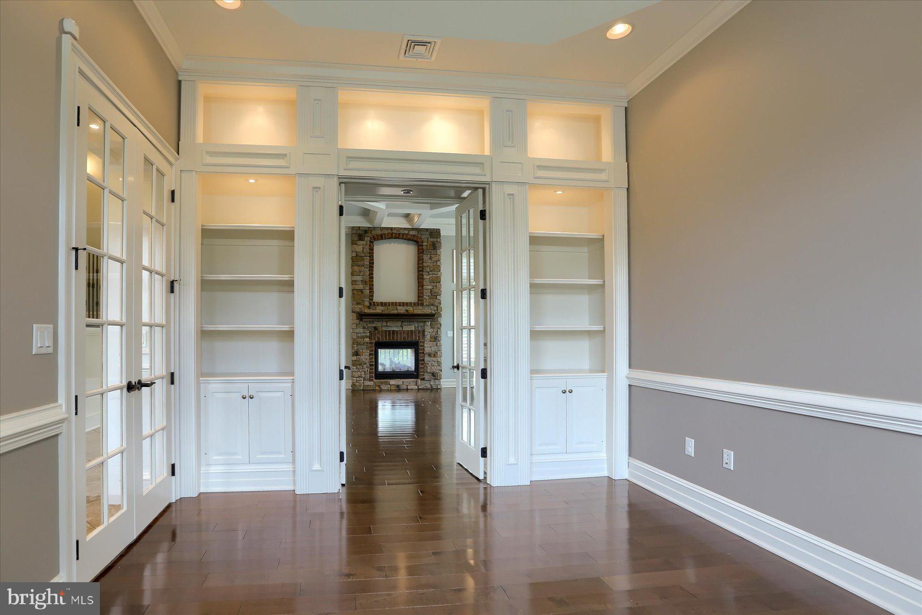 BRAEBURN ESTATES - Residential