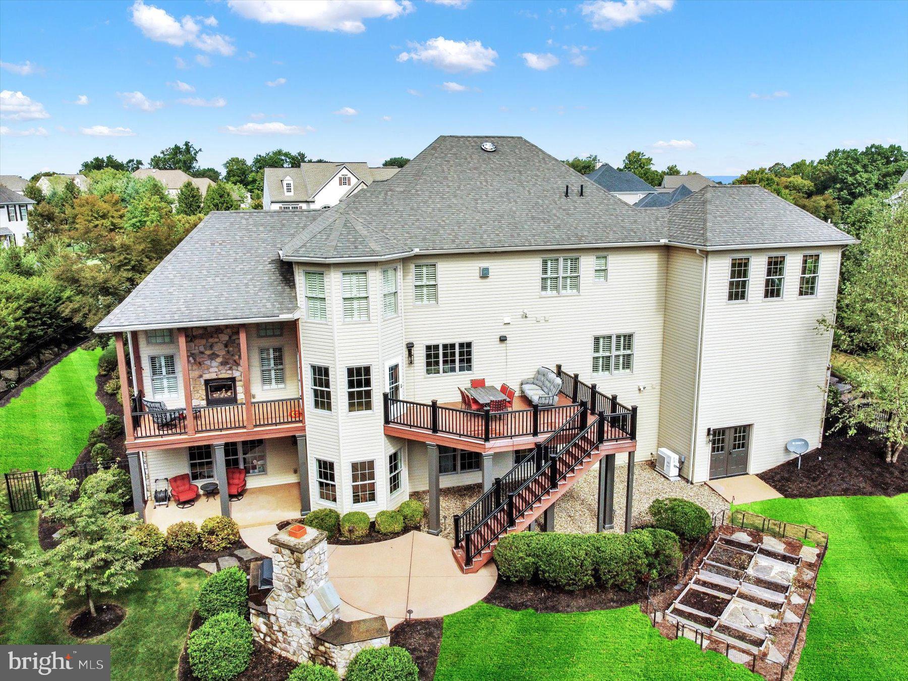 BRAEBURN ESTATES - Residential