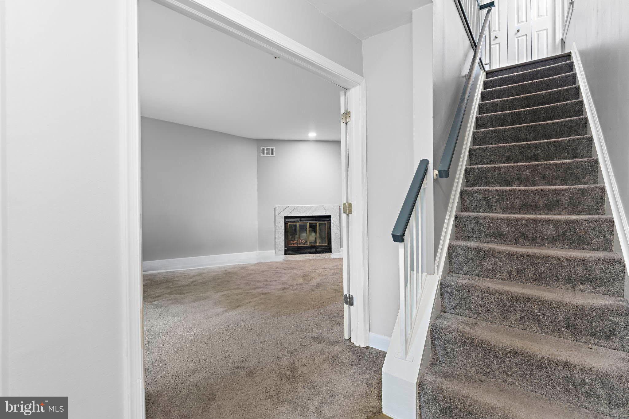 GLENSFORD CONDO - Residential Lease