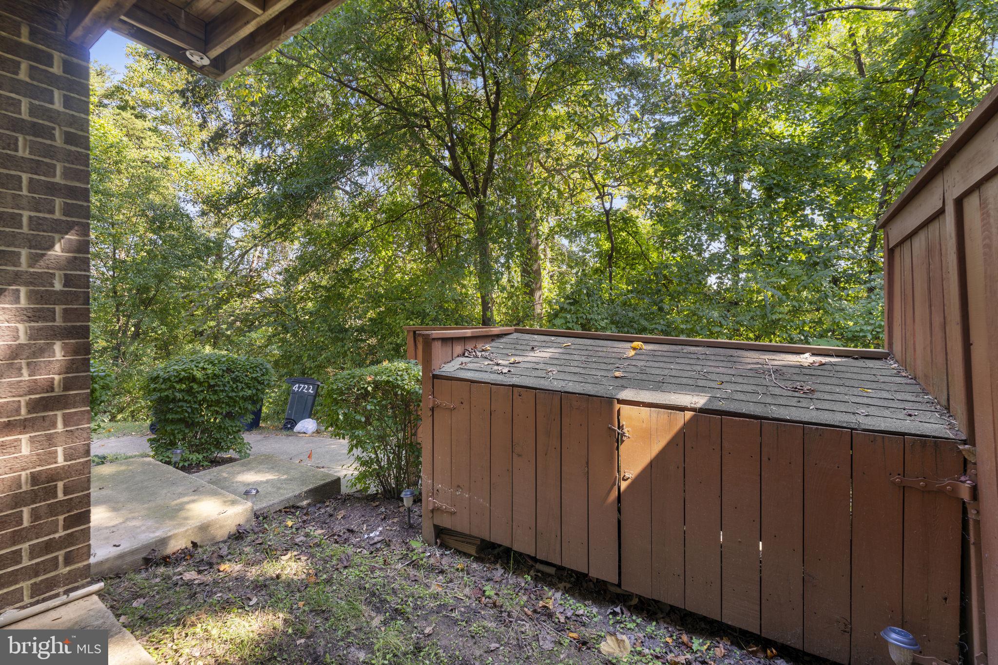 GLENSFORD CONDO - Residential Lease