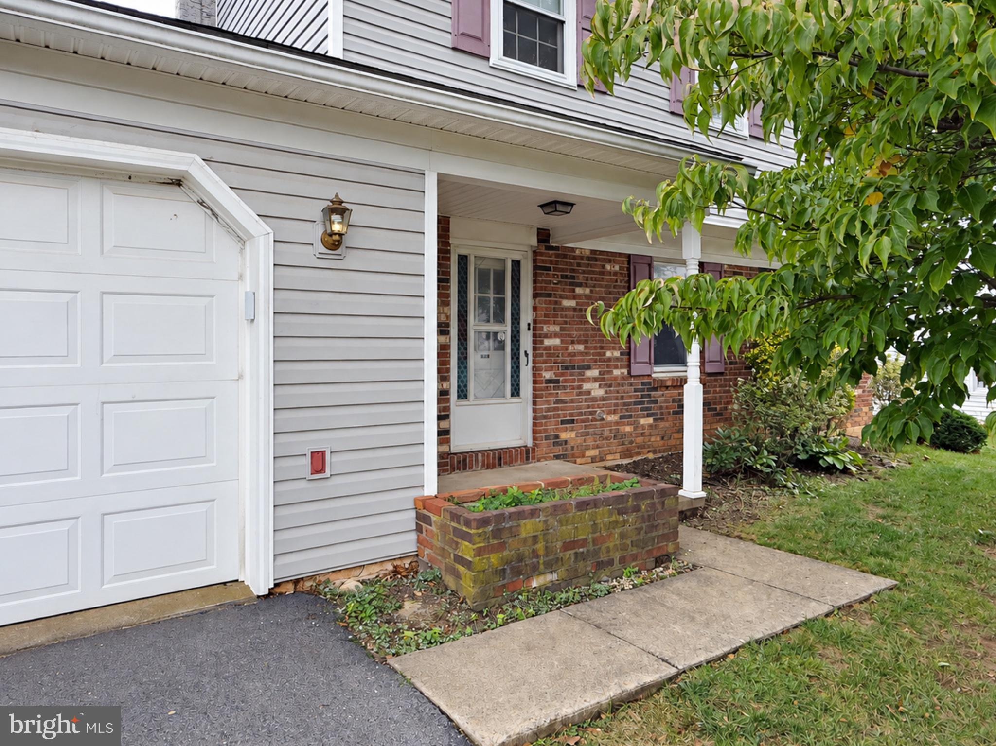 812 CARMAN DRIVE