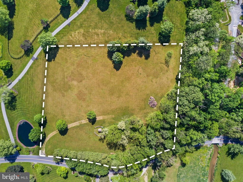 Photo of 3571 Meadow View Road, MANHEIM, PA 17545 (MLS # PALA2082594)