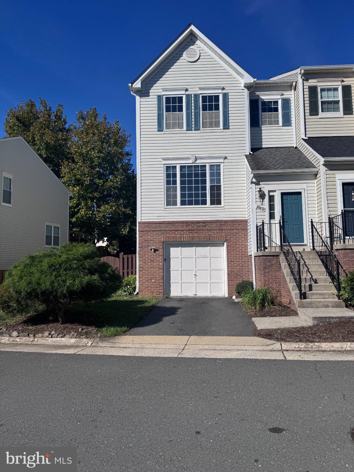 20131 HARDWOOD TERRACE