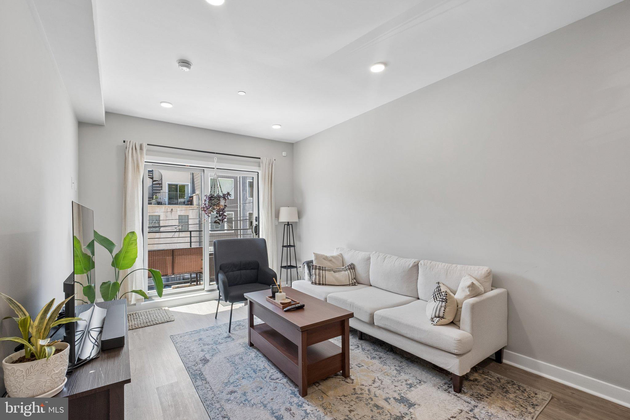 1716 W GIRARD AVENUE 00 103