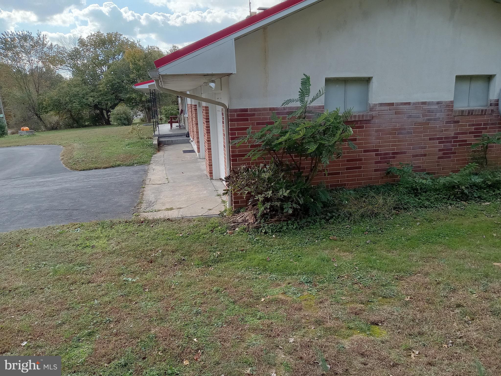 ABERDEEN HILLS - Residential