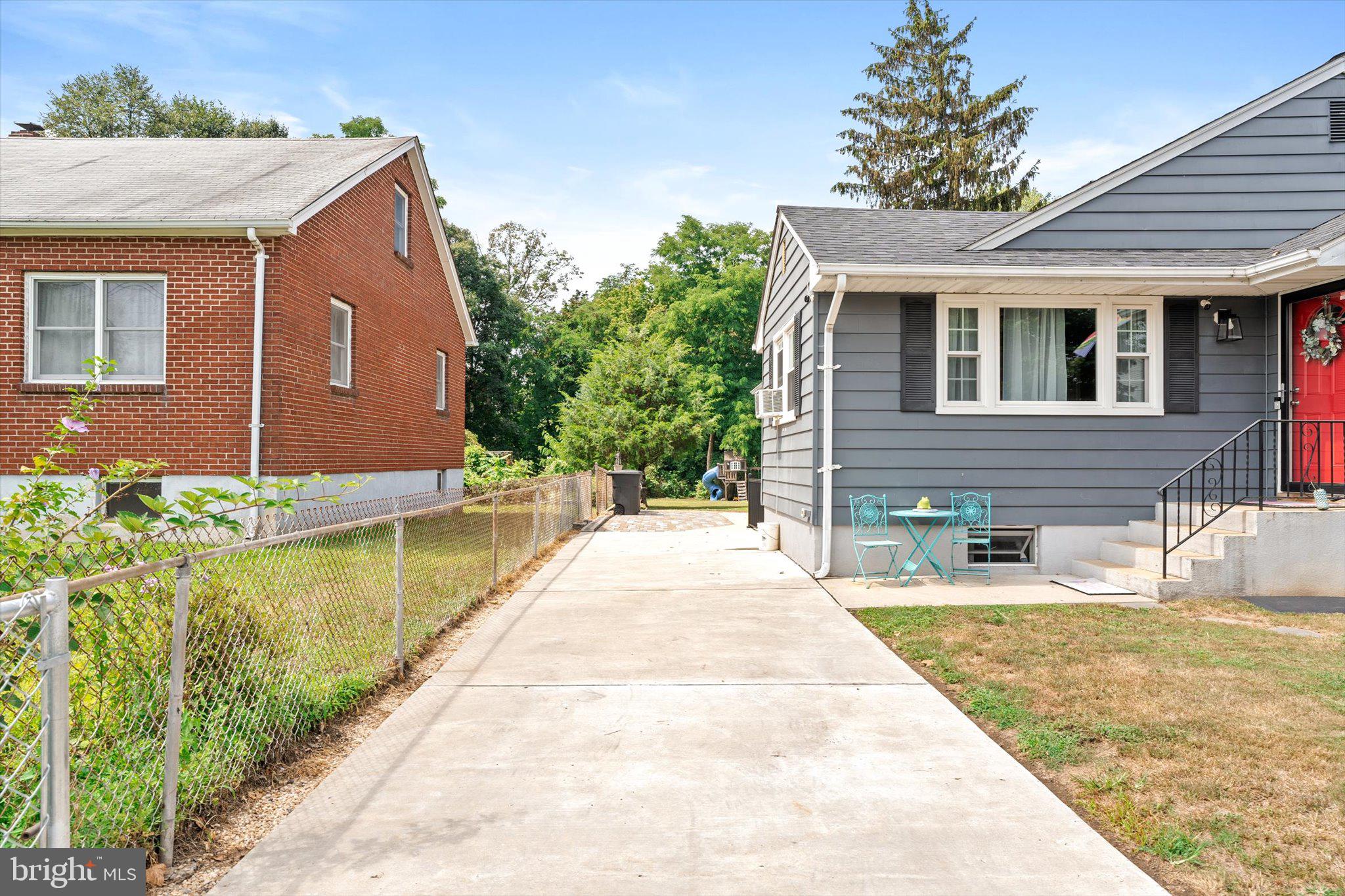 317 HEWITT AVENUE