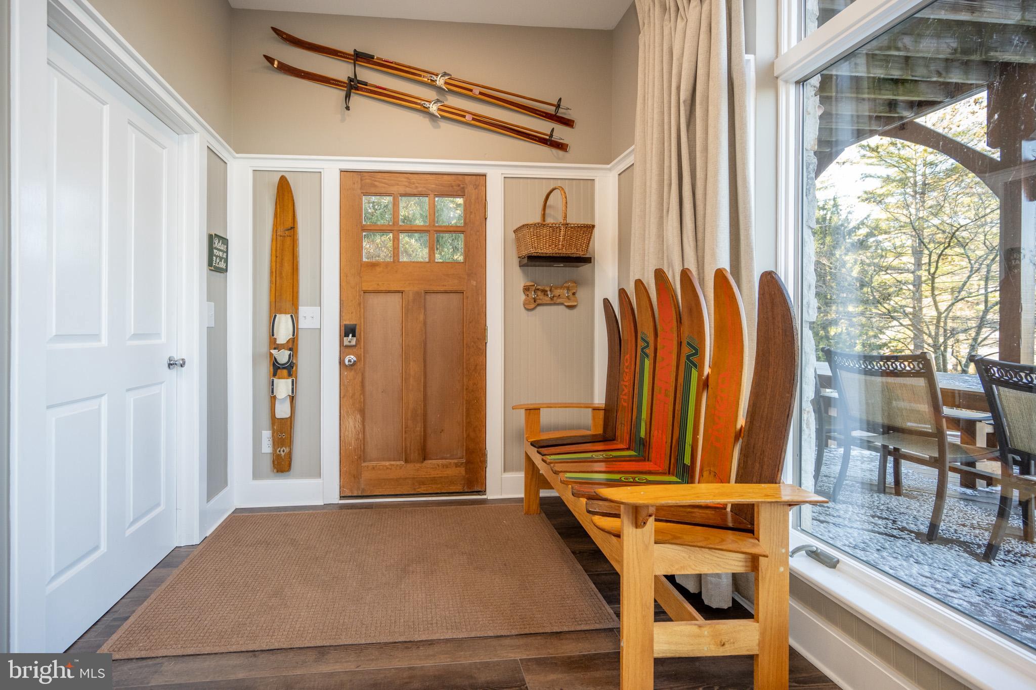 SUNDOWN CHASE - Residential