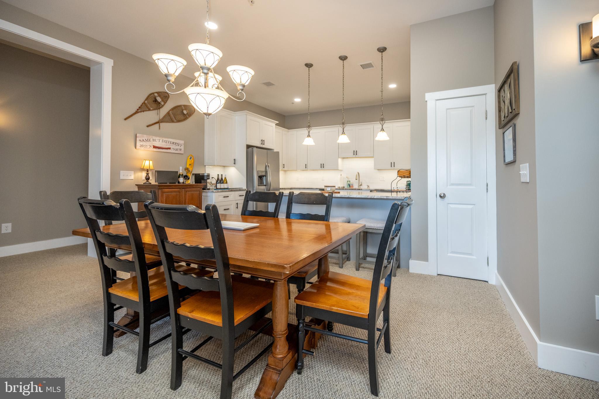 SUNDOWN CHASE - Residential