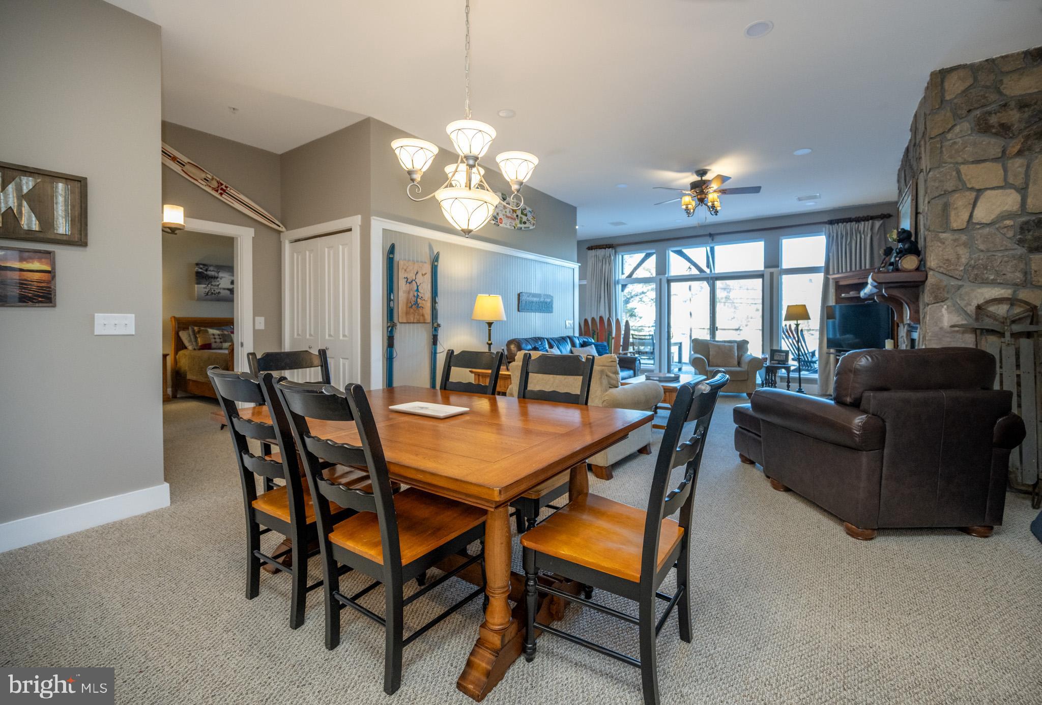 SUNDOWN CHASE - Residential