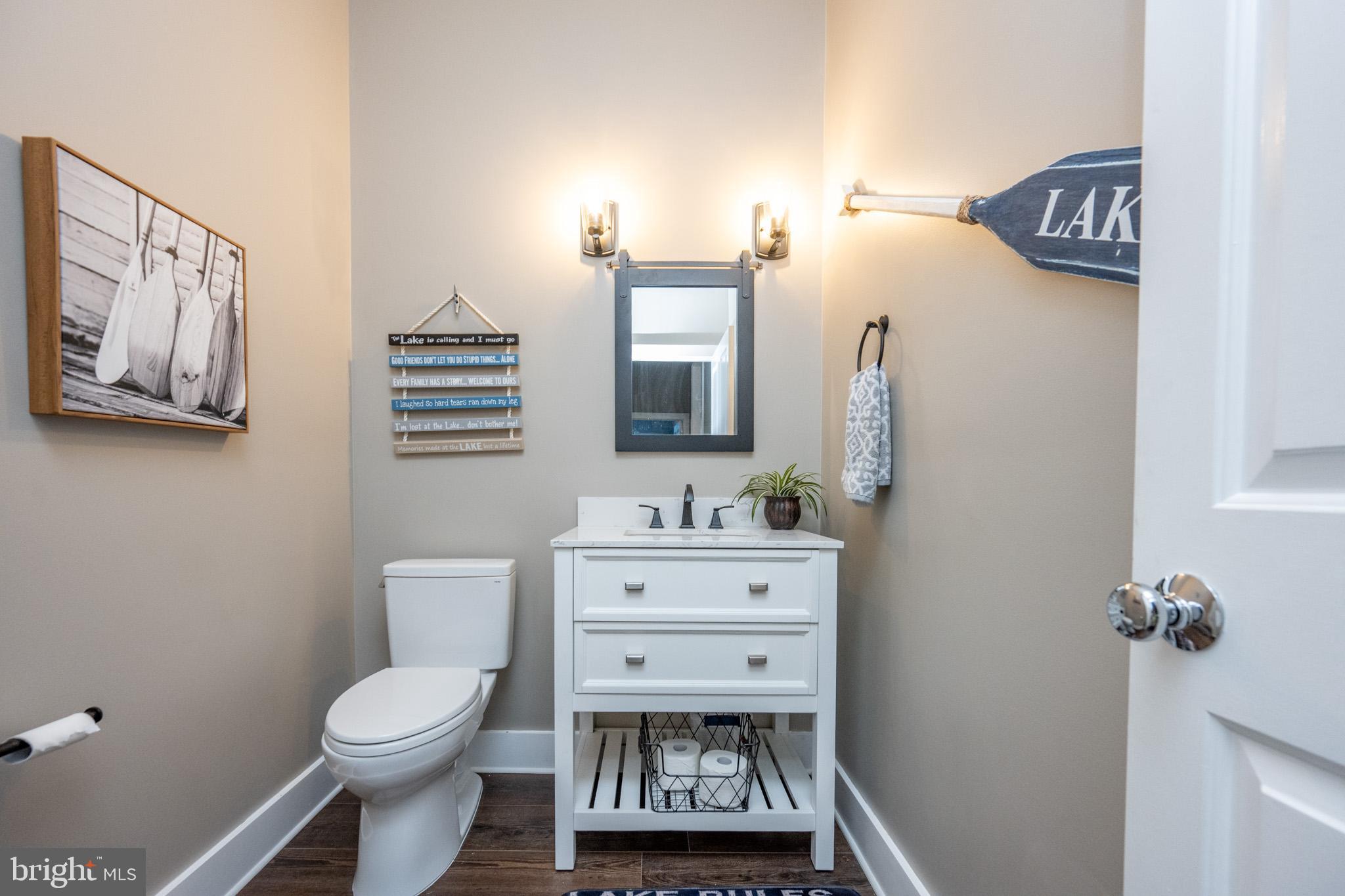 SUNDOWN CHASE - Residential