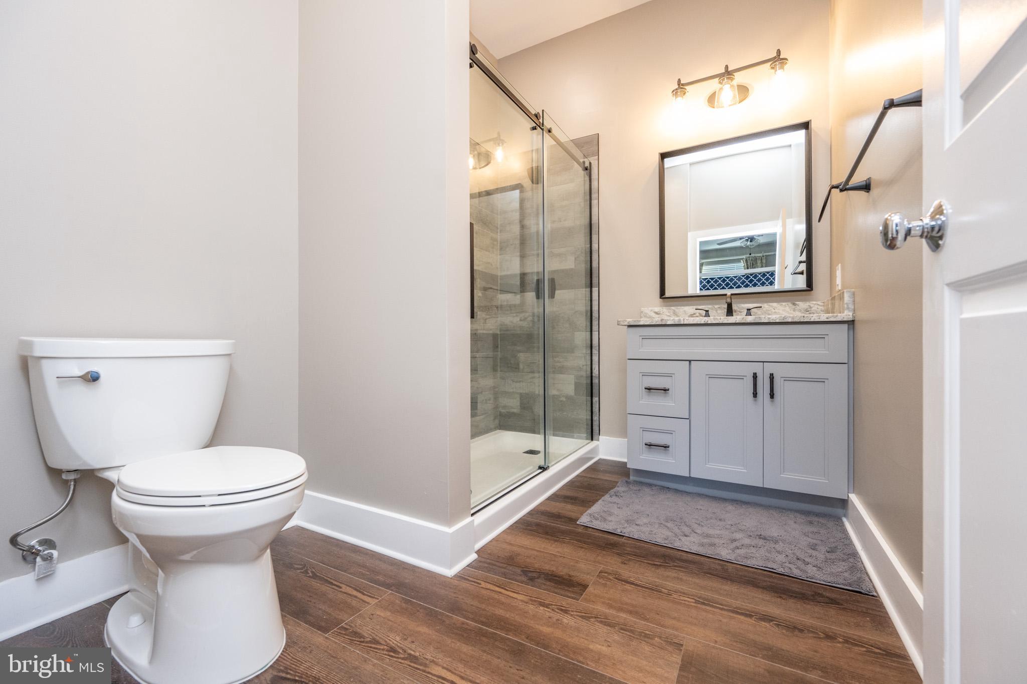 SUNDOWN CHASE - Residential