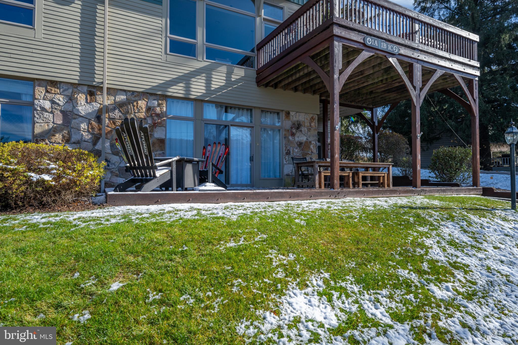 SUNDOWN CHASE - Residential