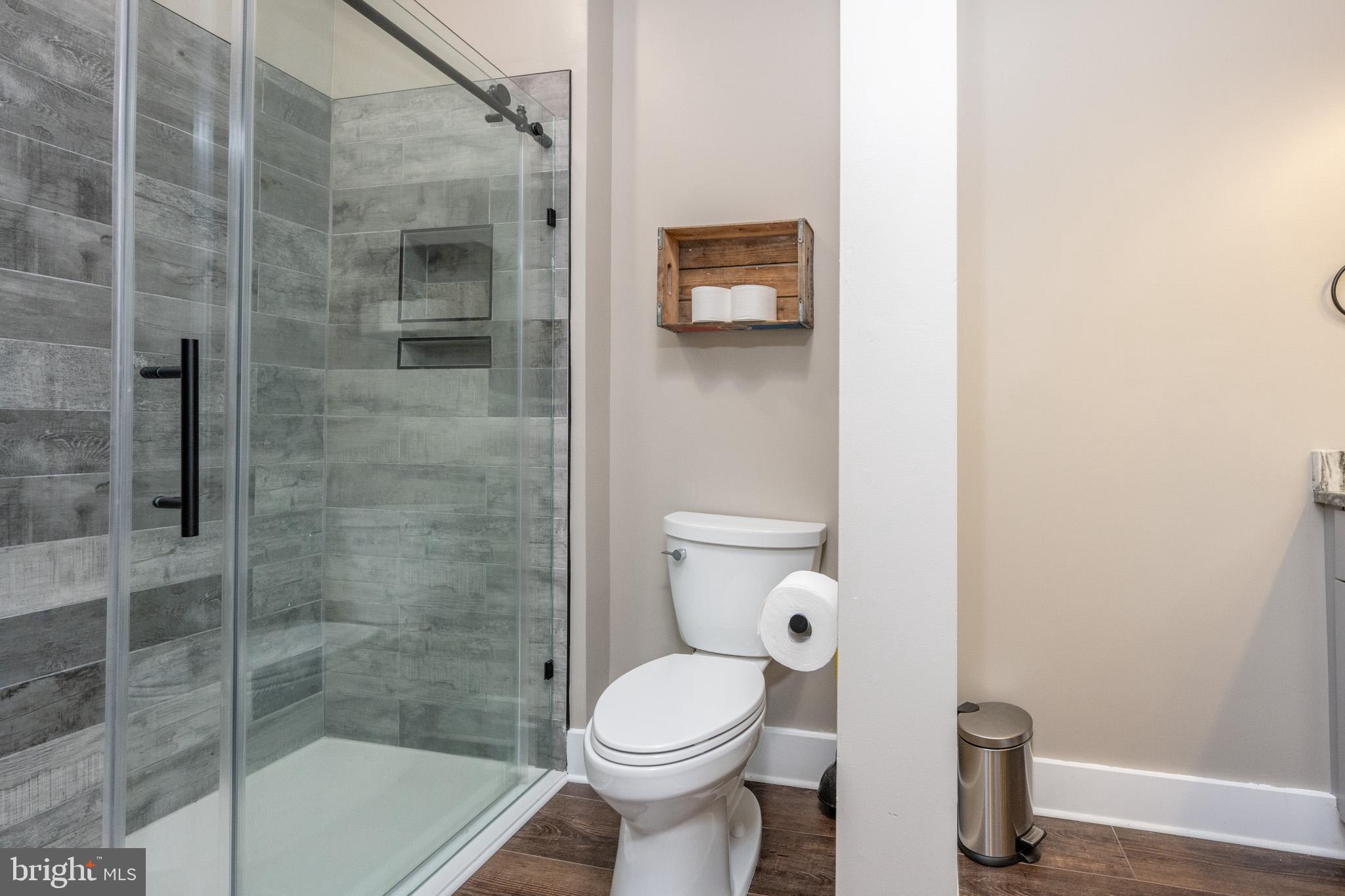 SUNDOWN CHASE - Residential