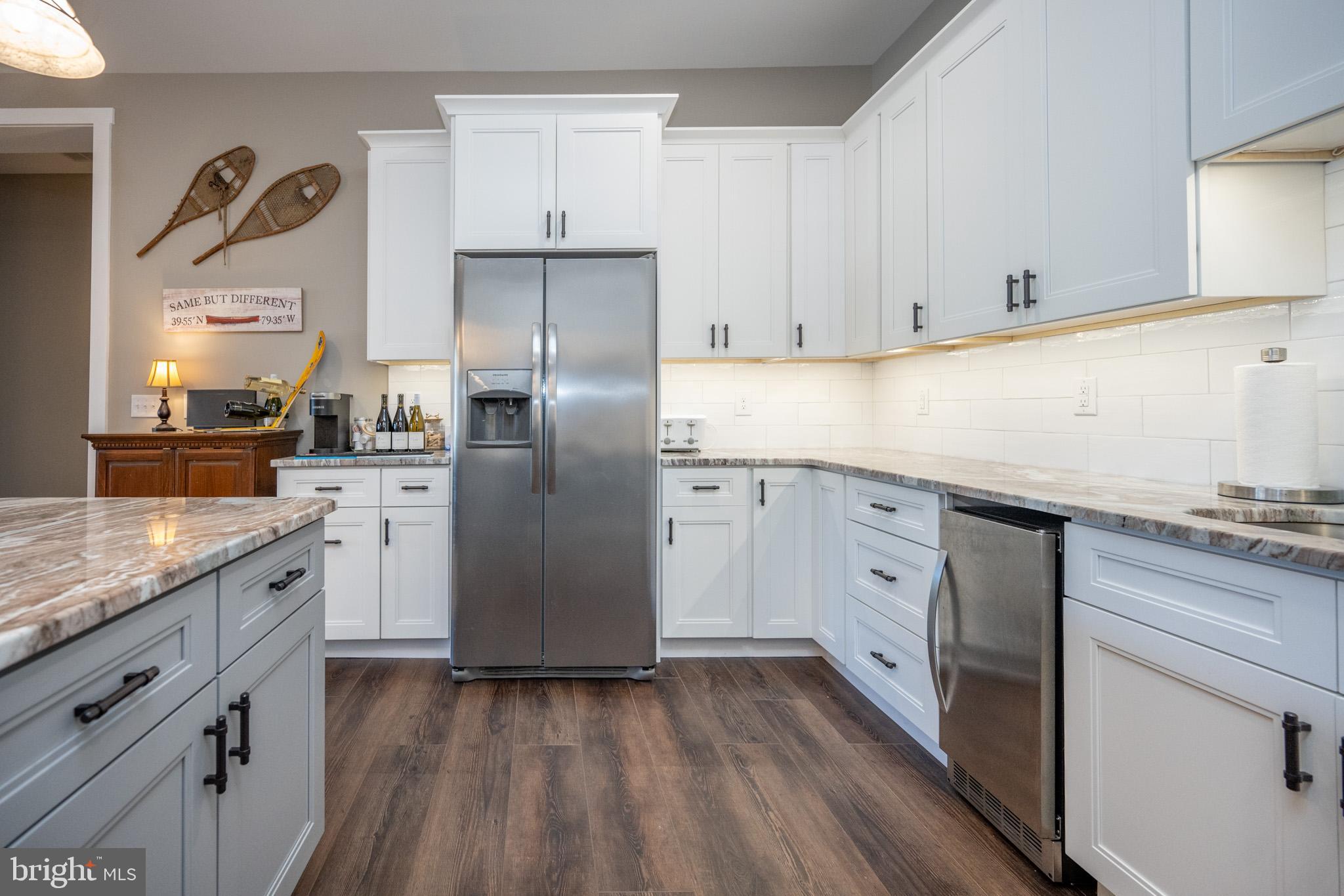 SUNDOWN CHASE - Residential