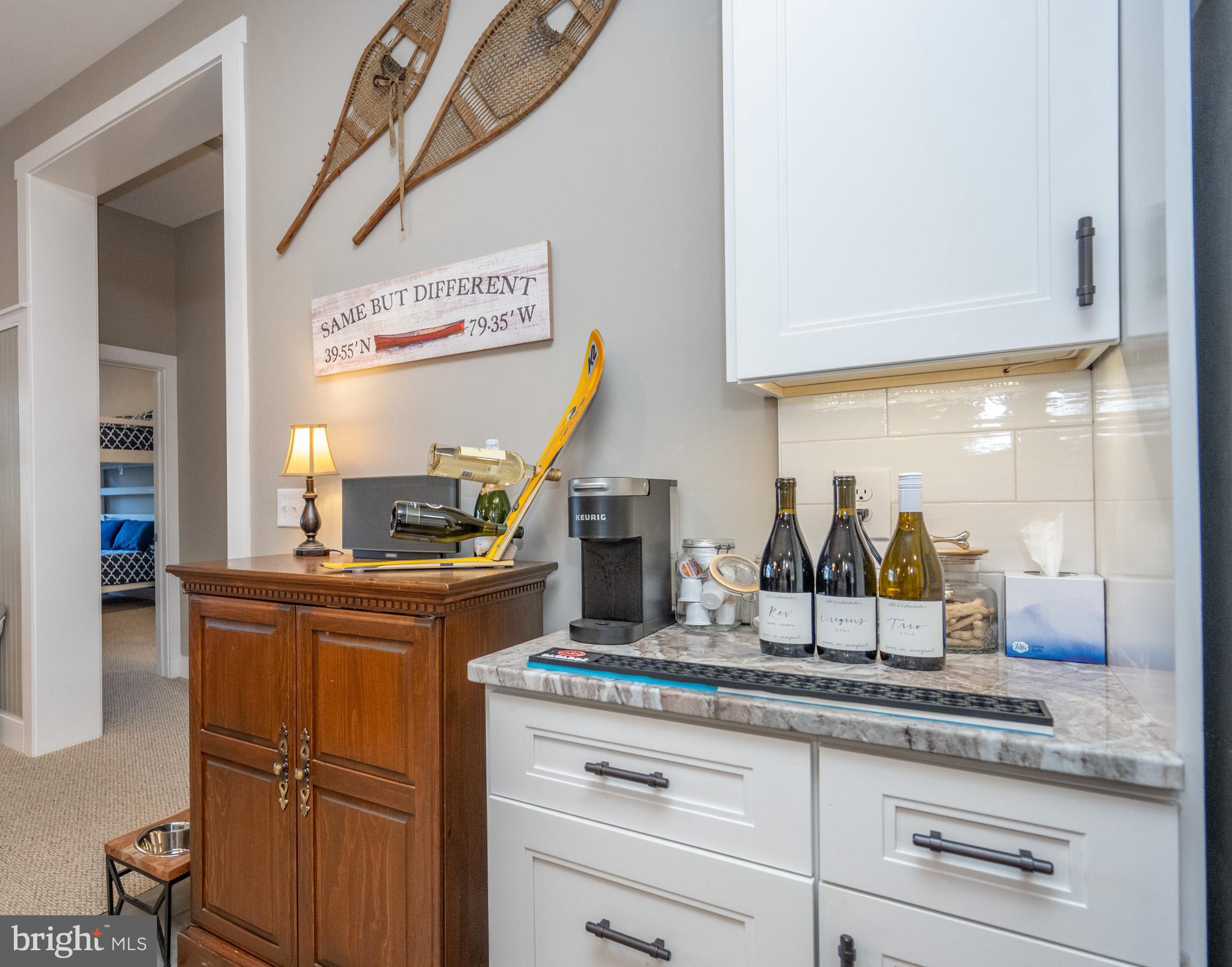 SUNDOWN CHASE - Residential